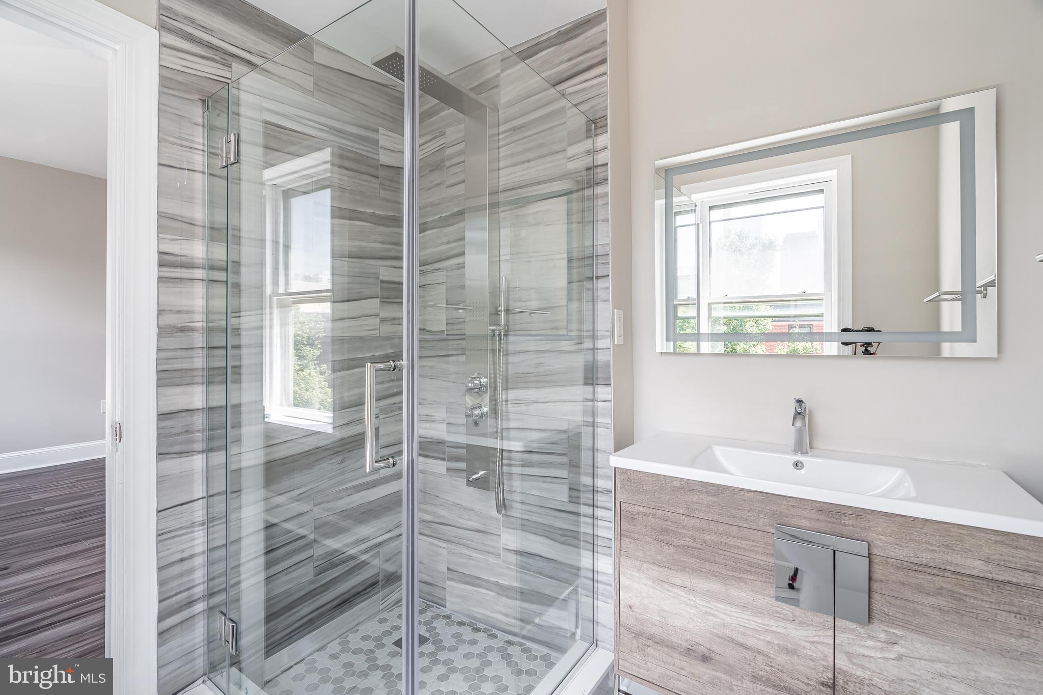 FAIRMOUNT - Residential Lease