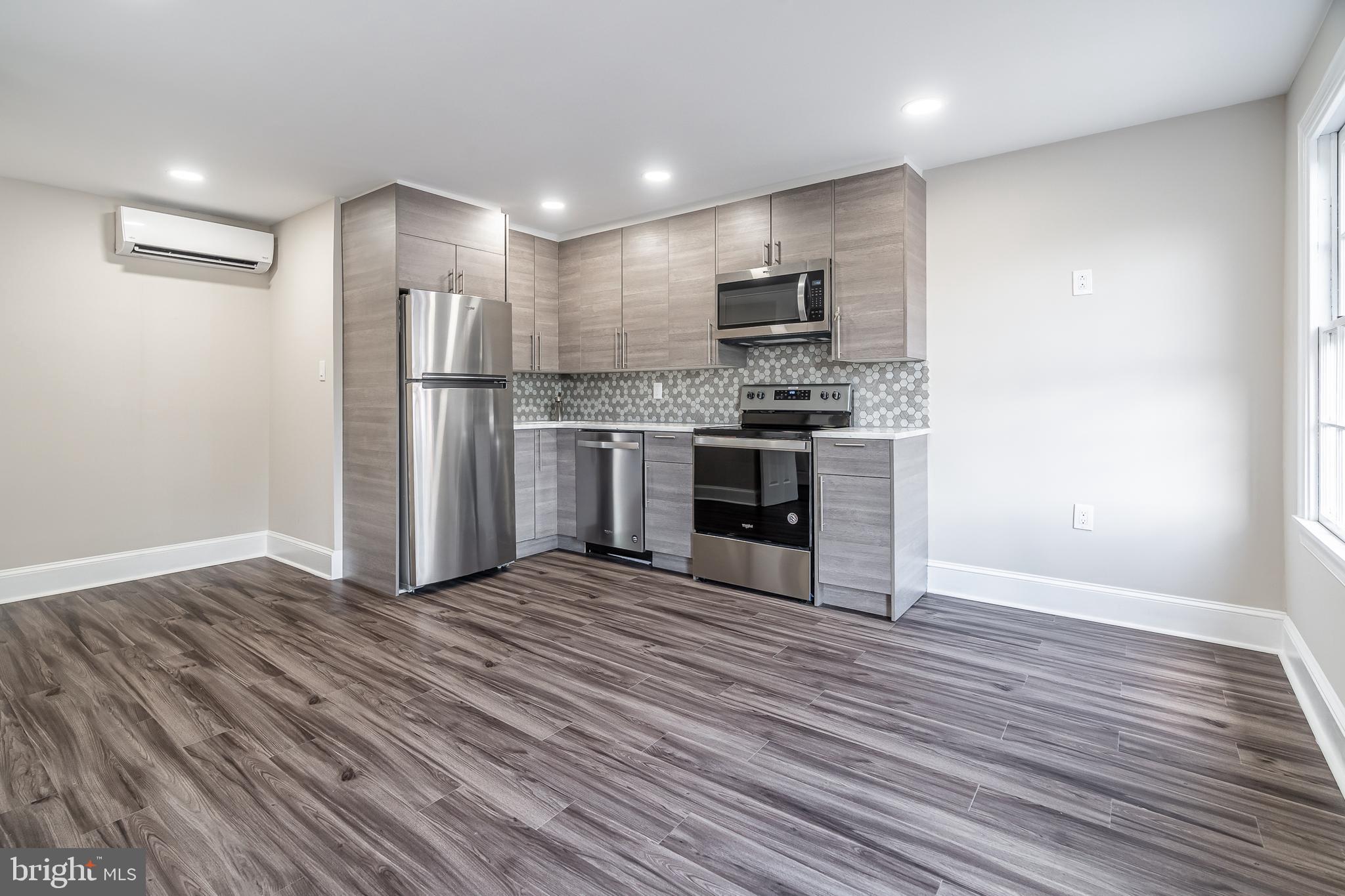 FAIRMOUNT - Residential Lease