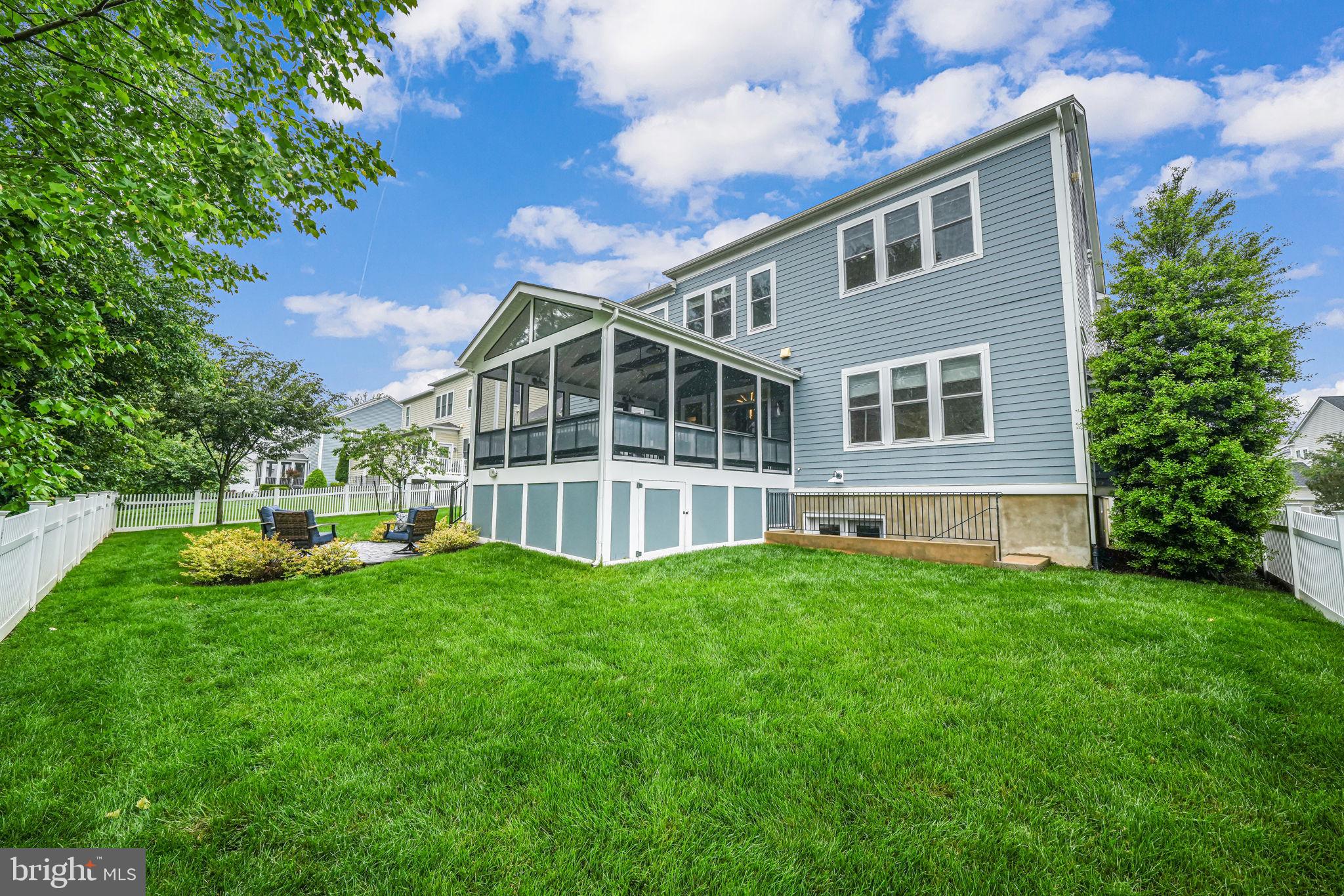 GROVE AT WILLOWSFORD - Residential