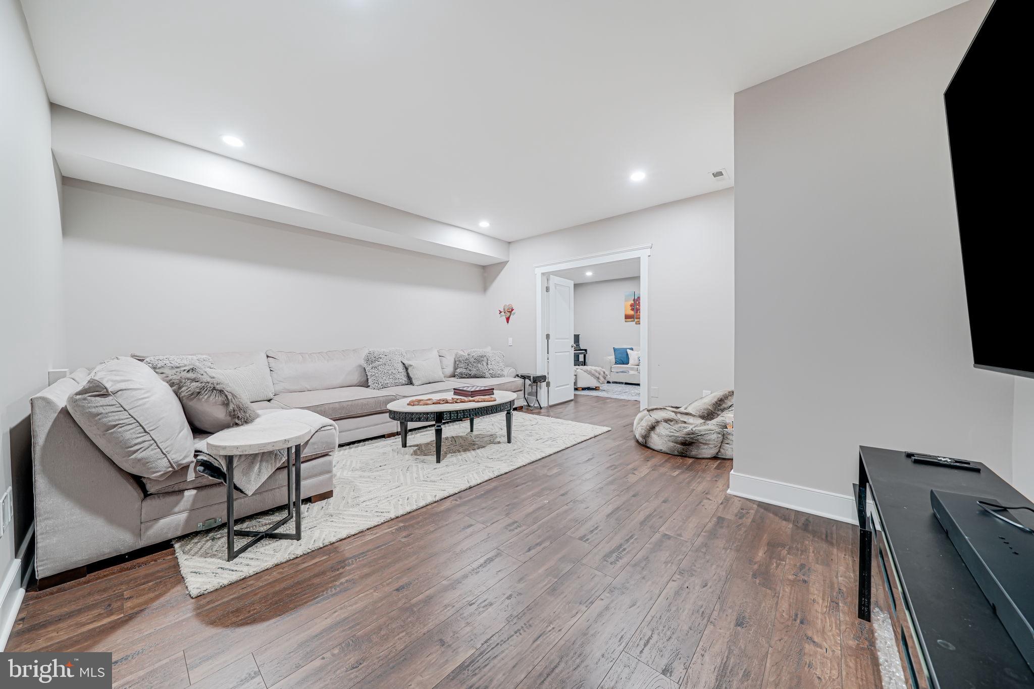 GROVE AT WILLOWSFORD - Residential