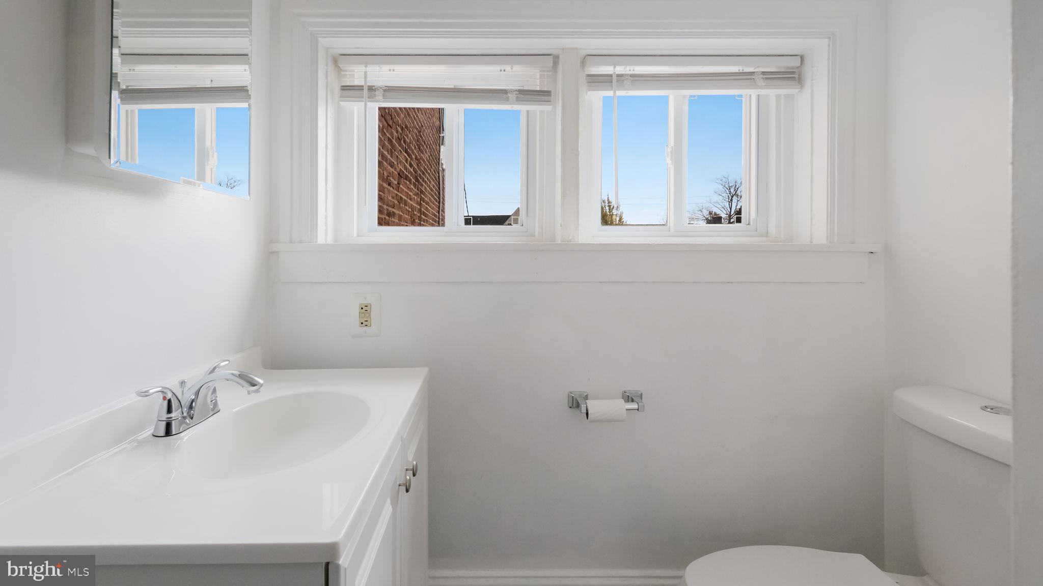 MEDIA - Residential Lease