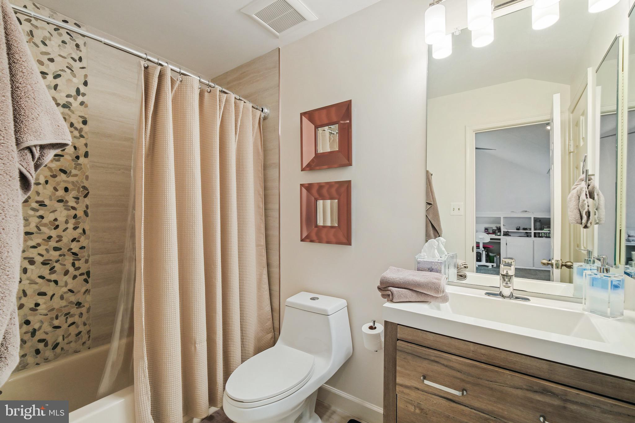 BENTLEY PLACE - Residential