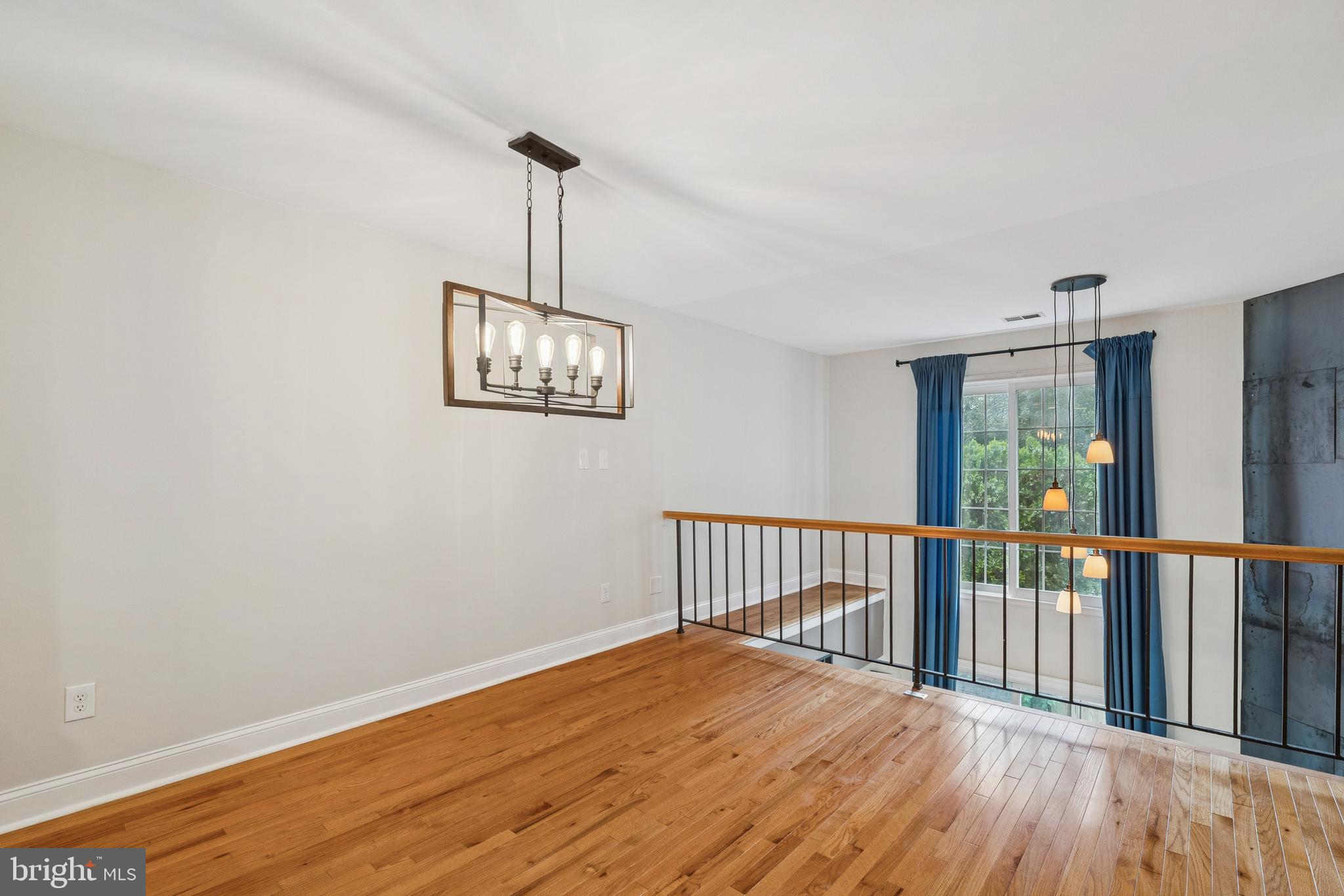 SPRINGFIELD OAKS - Residential