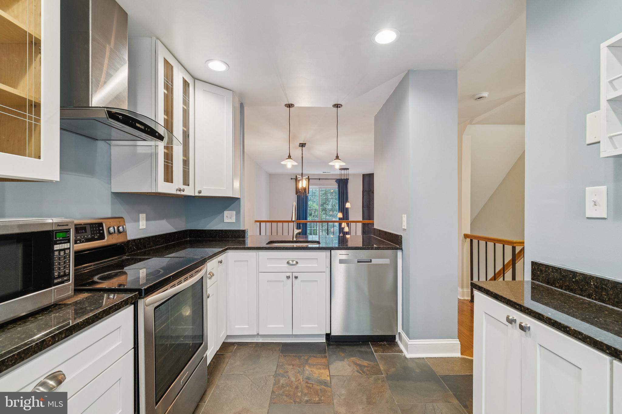 8482 SPRINGFIELD OAKS DRIVE