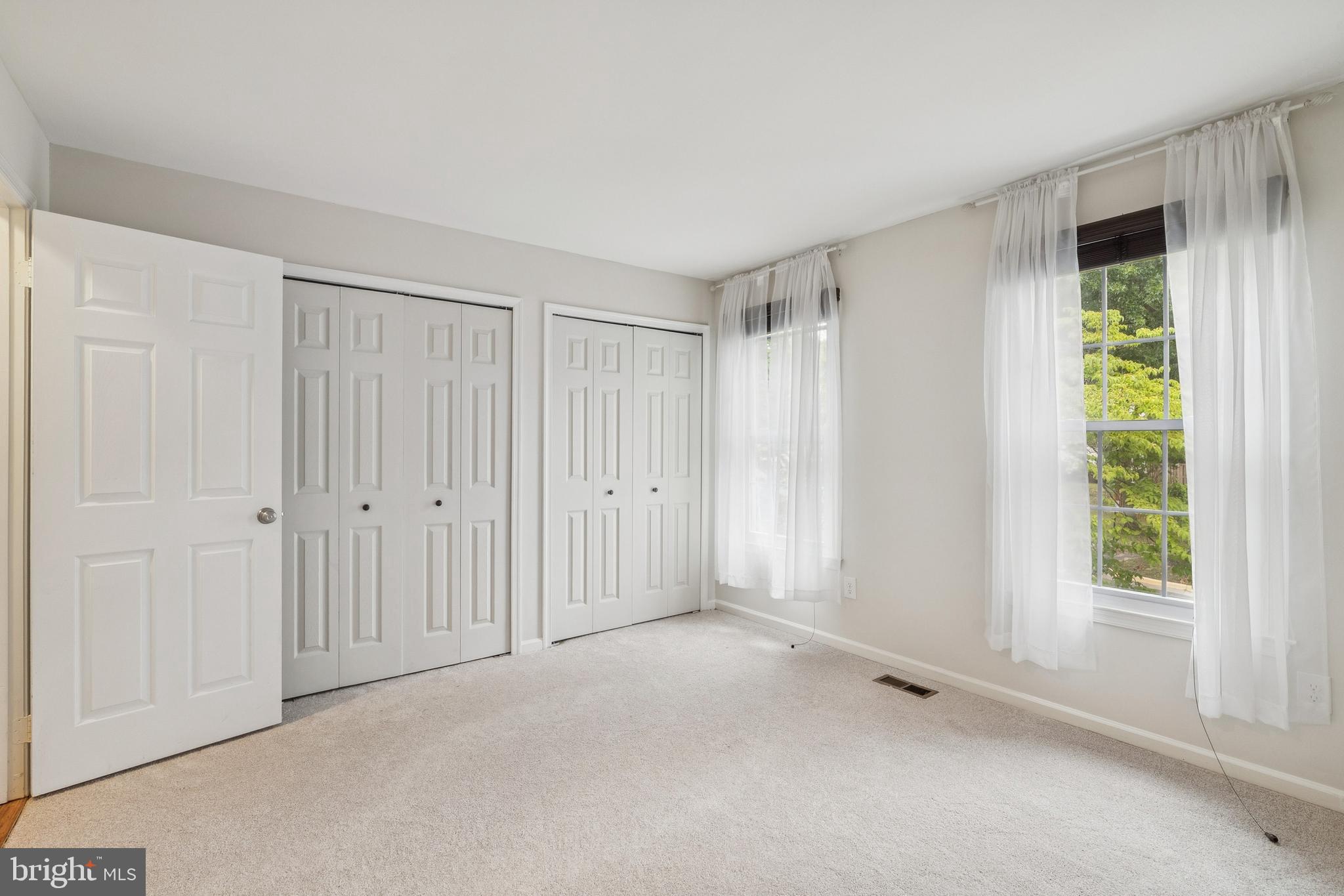 SPRINGFIELD OAKS - Residential