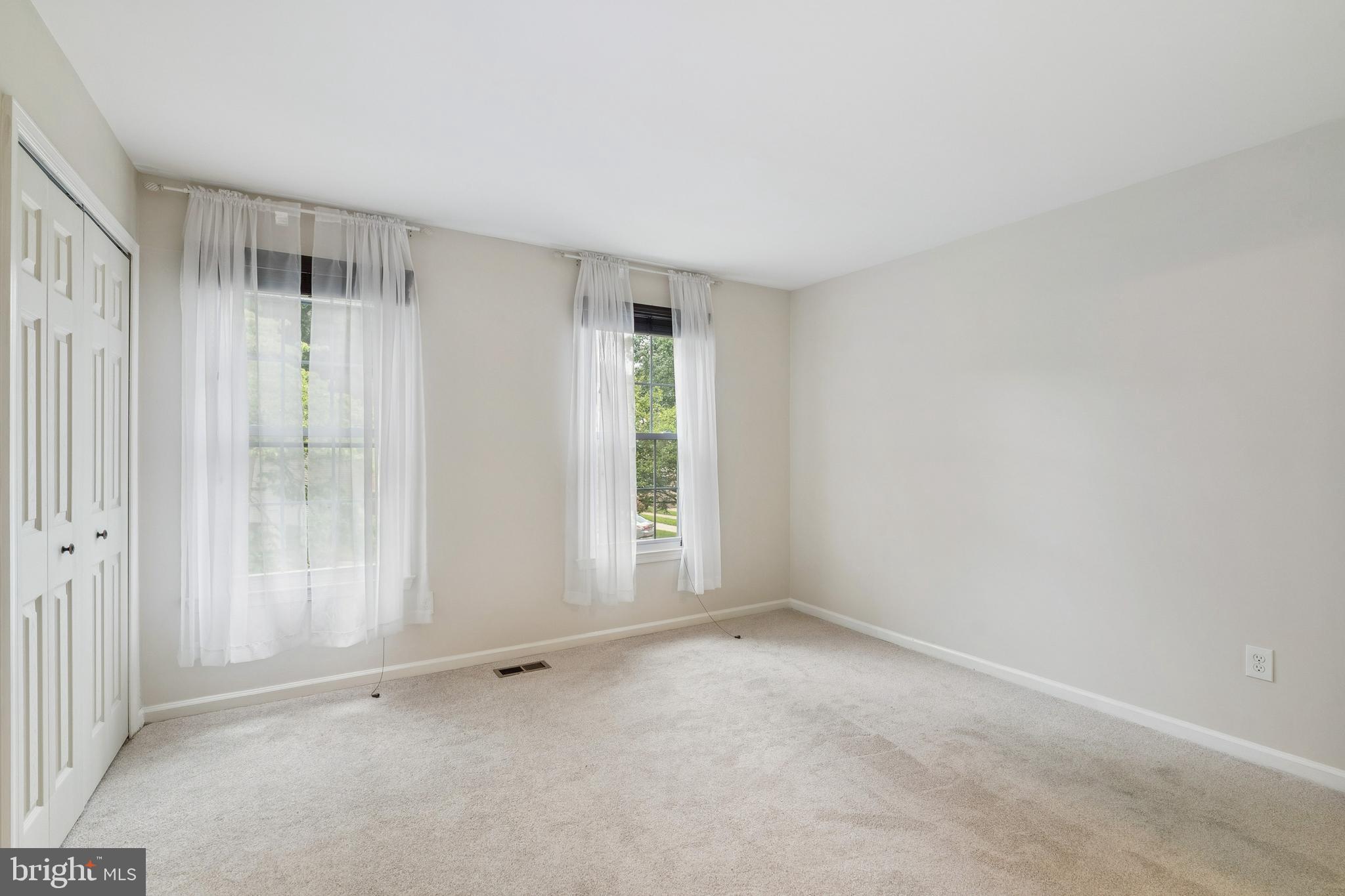 SPRINGFIELD OAKS - Residential