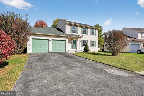 Photo of 237 Shetland Drive, NEW CASTLE, DE 19720 (MLS # DENC2091928) Photo of 237 Shetland Drive, NEW CASTLE, DE 19720 (MLS # DENC2091928)