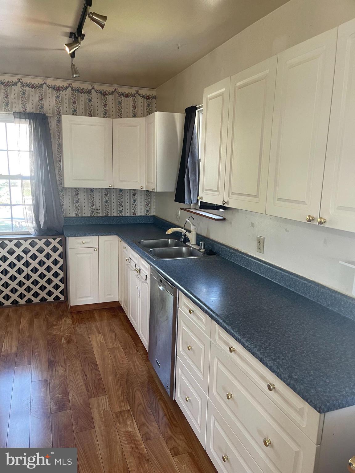 ROSEDALE - Residential