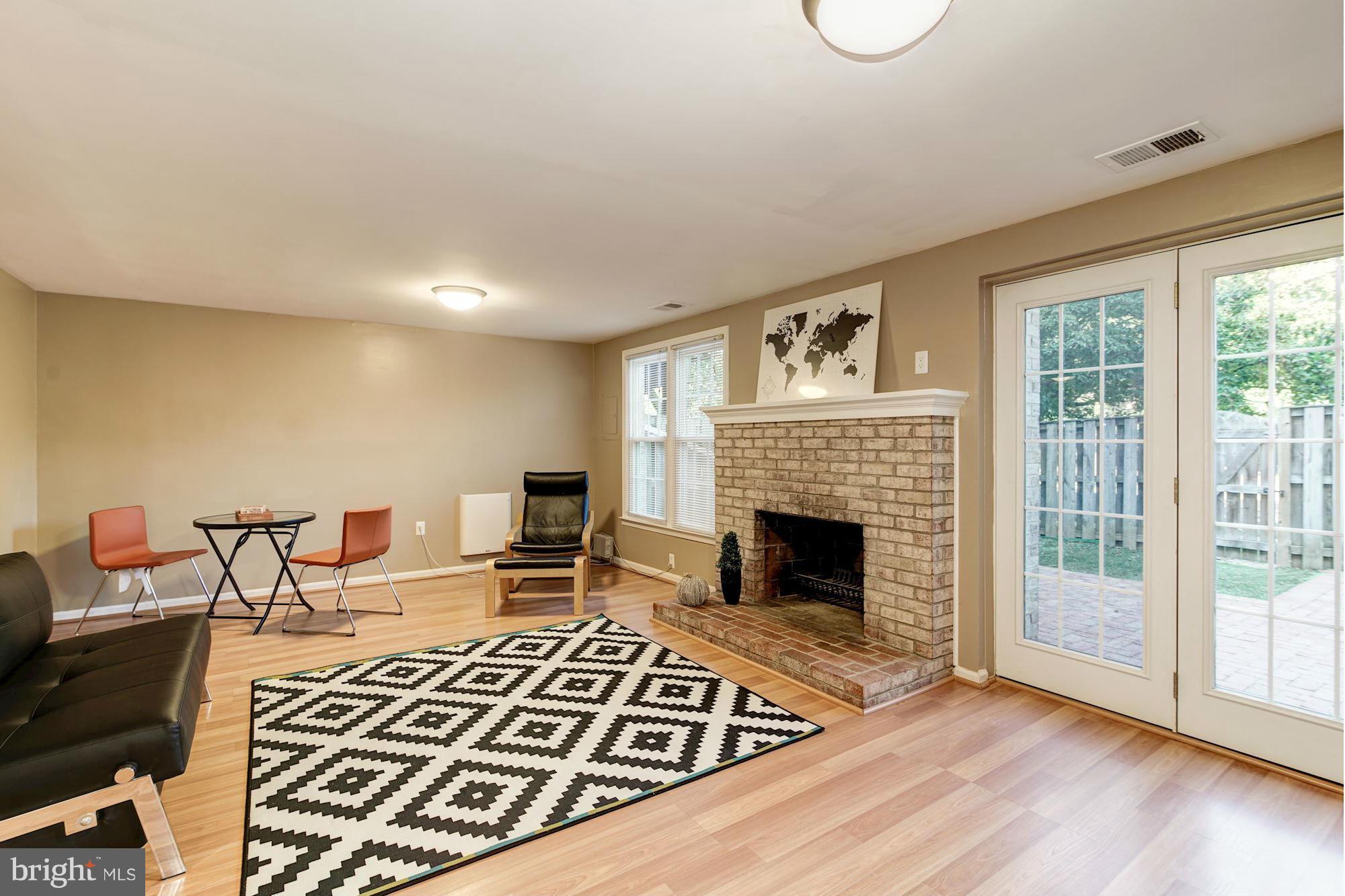 HUNTINGTON AT MT VERNON - Residential