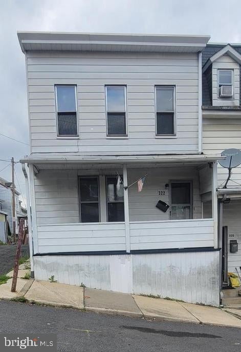 Townhouse For Sale - 322 W Race Street<br/> POTTSVILLE, PA 17901