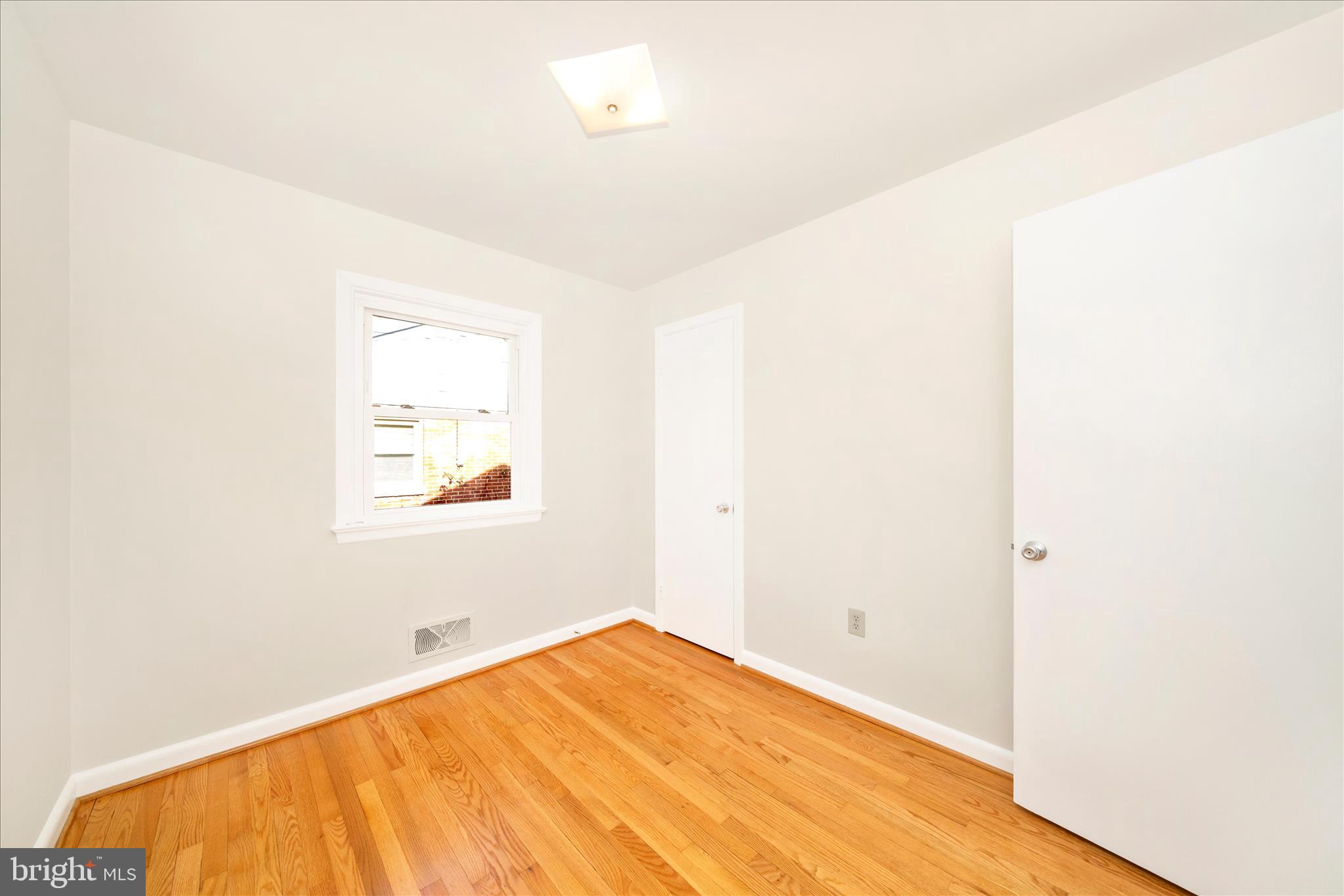 GLADE VILLAGE - Residential