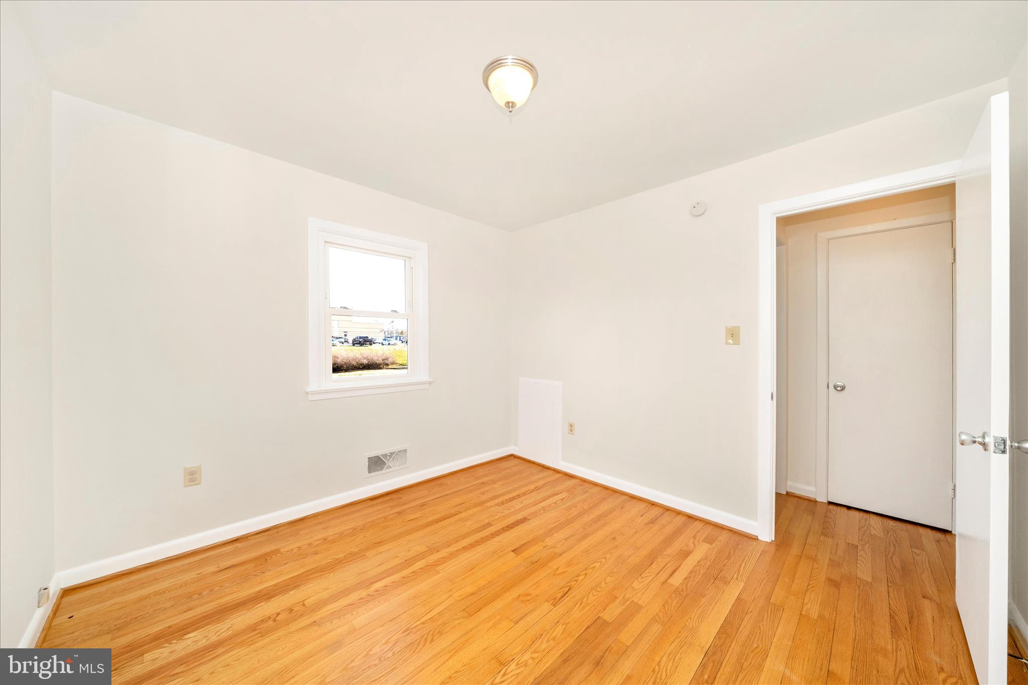 GLADE VILLAGE - Residential