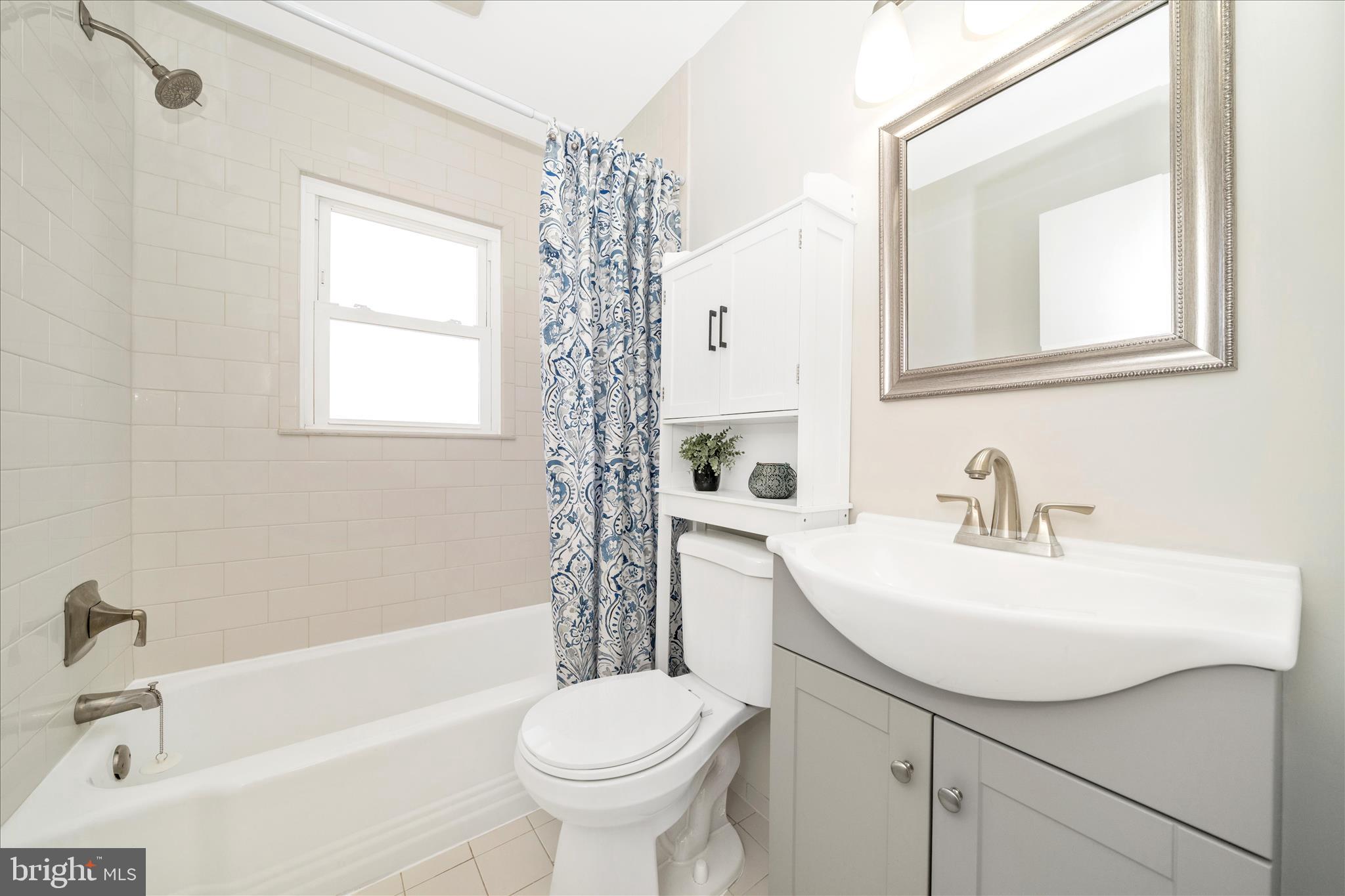 GLADE VILLAGE - Residential