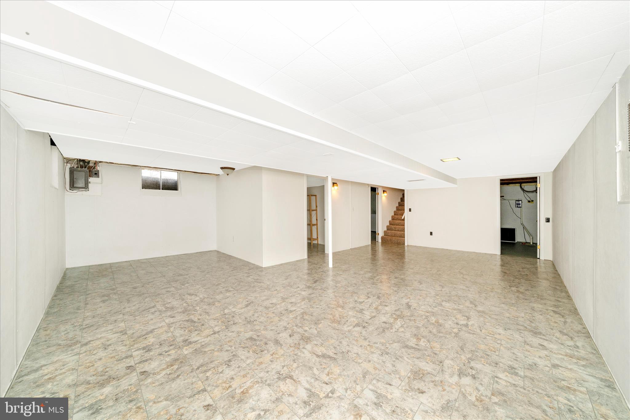 GLADE VILLAGE - Residential