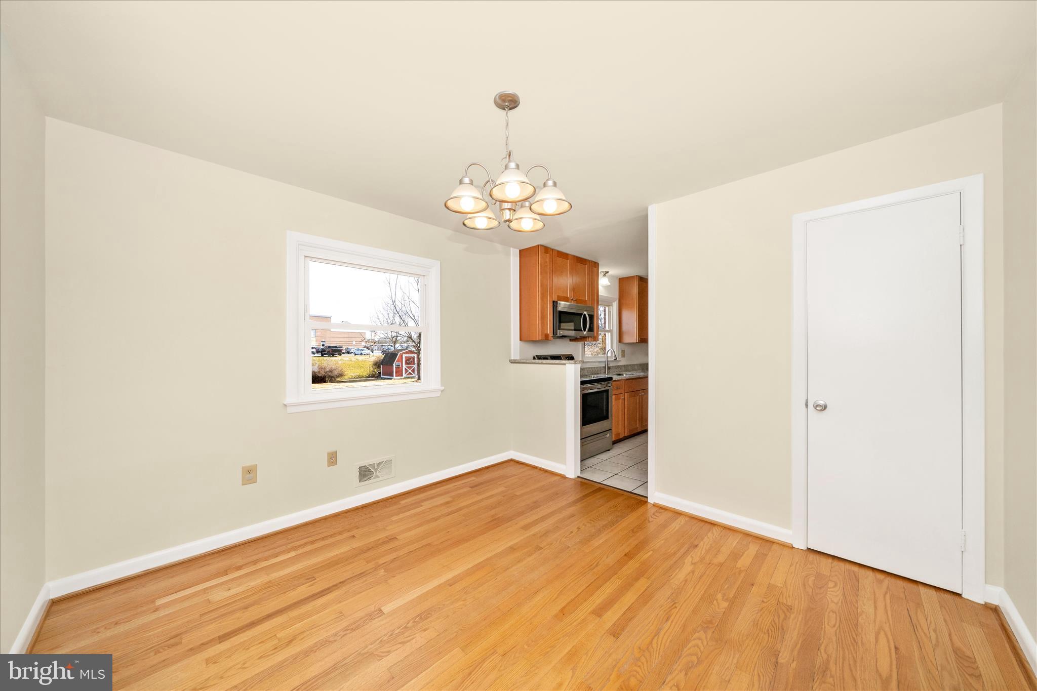 GLADE VILLAGE - Residential