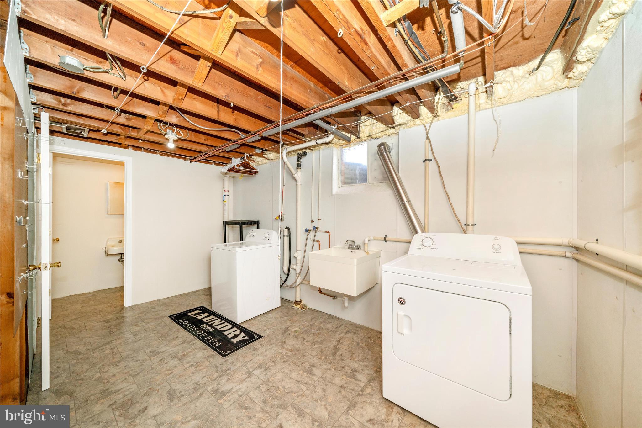 GLADE VILLAGE - Residential