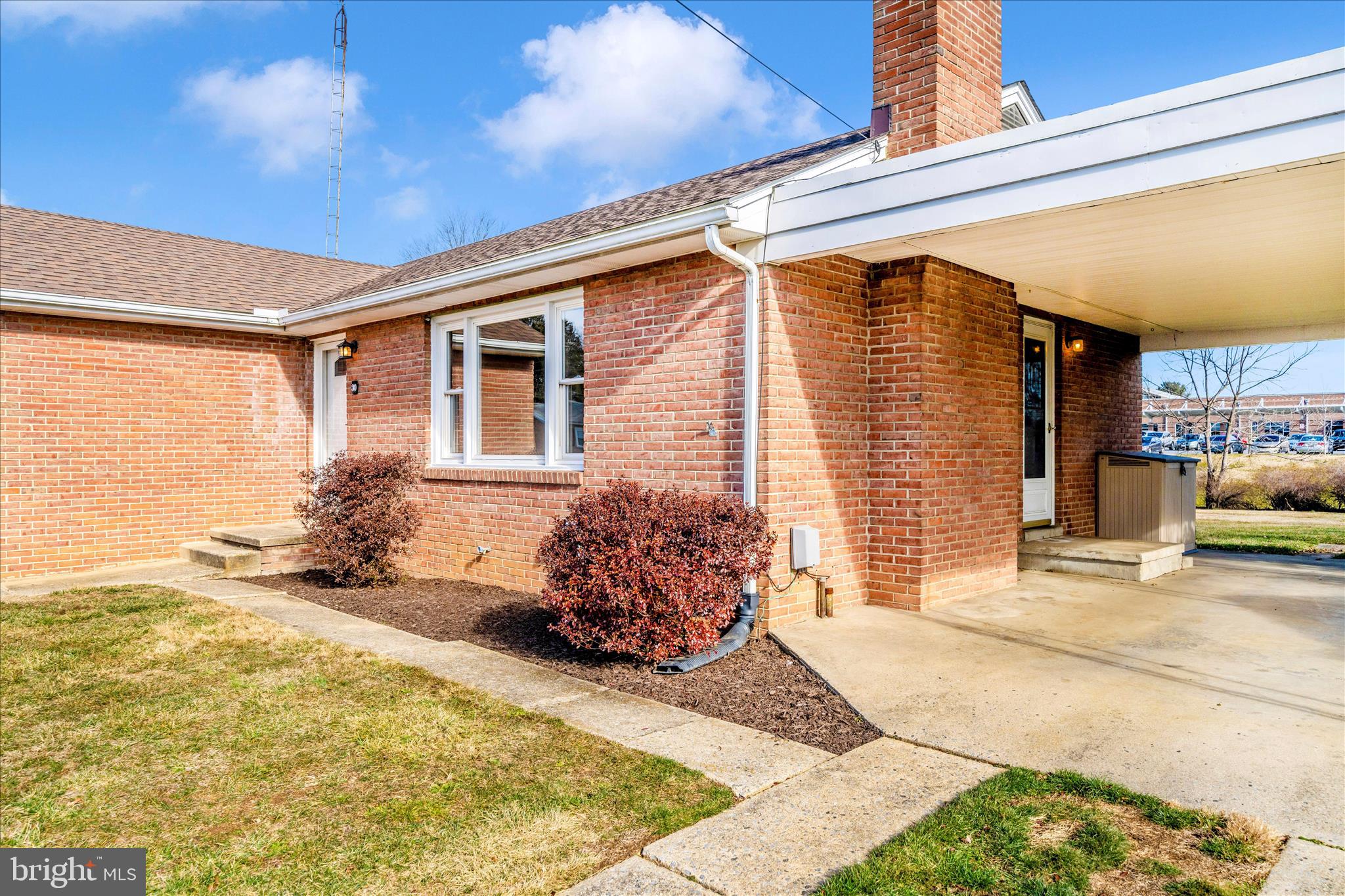 GLADE VILLAGE - Residential