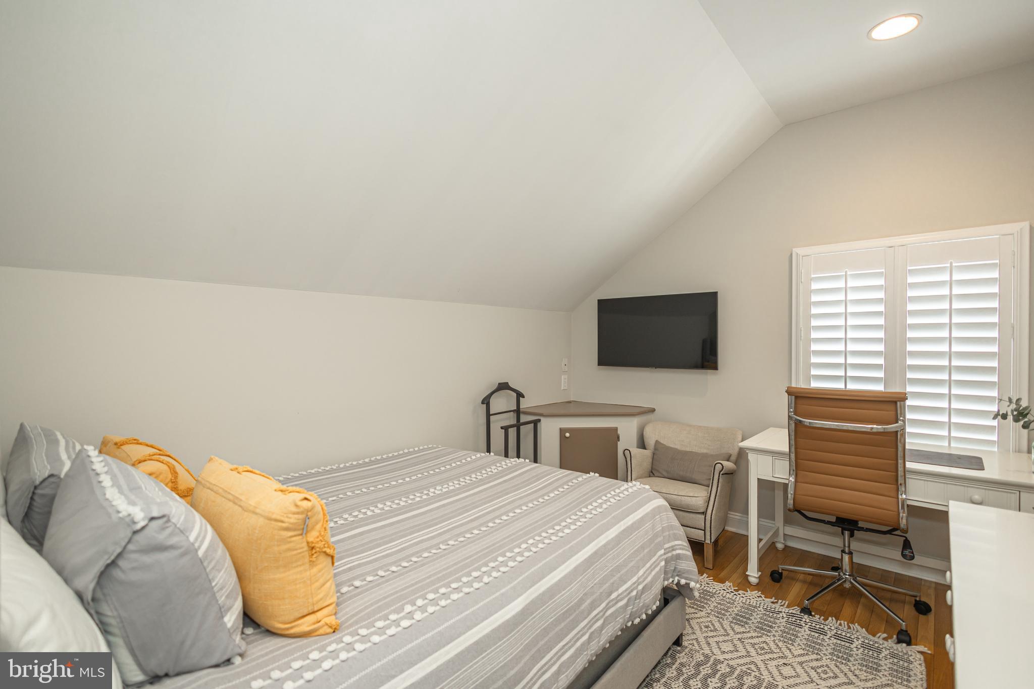 WRIGHTSTOWN HUNT - Residential