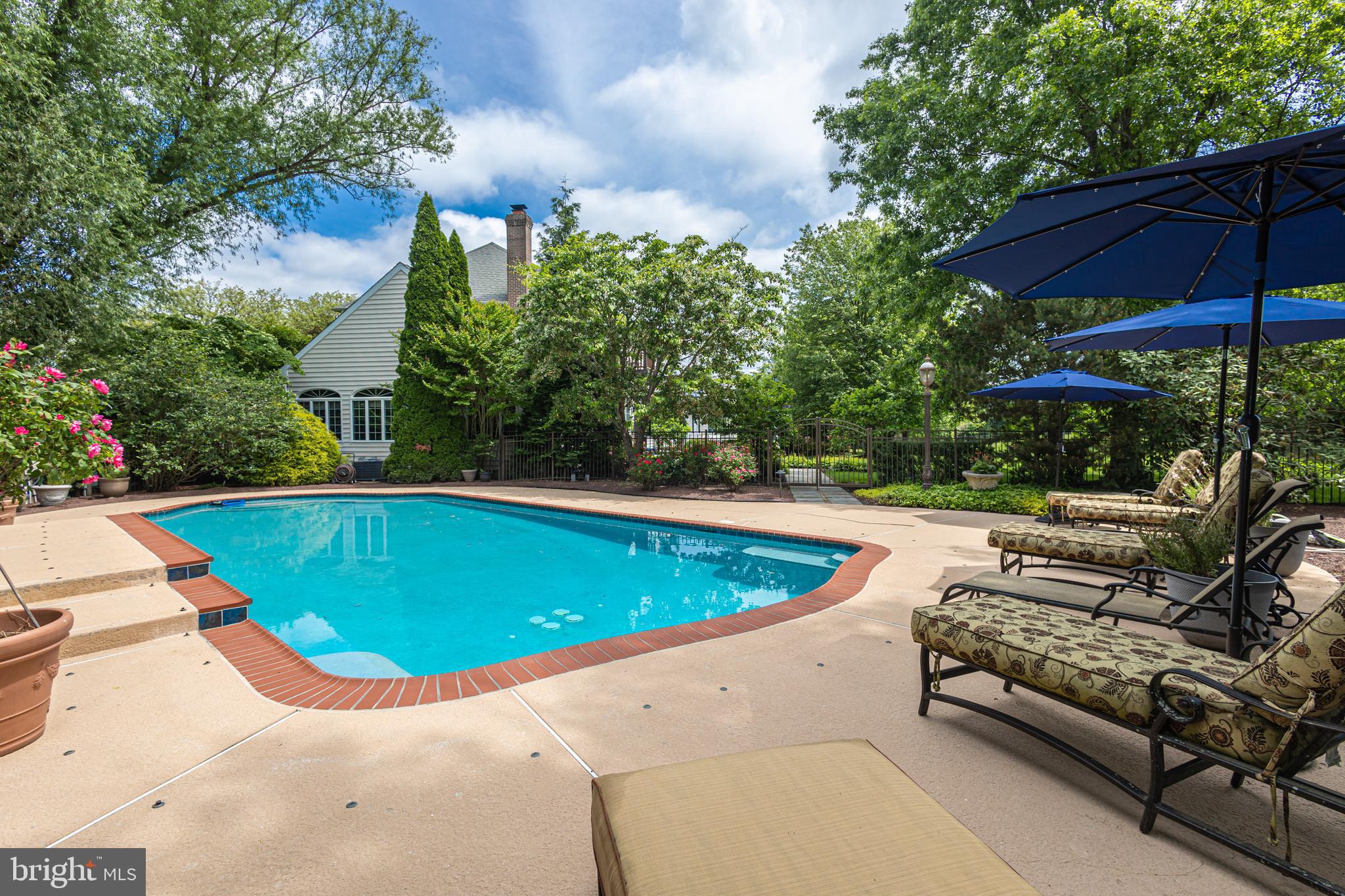 WRIGHTSTOWN HUNT - Residential