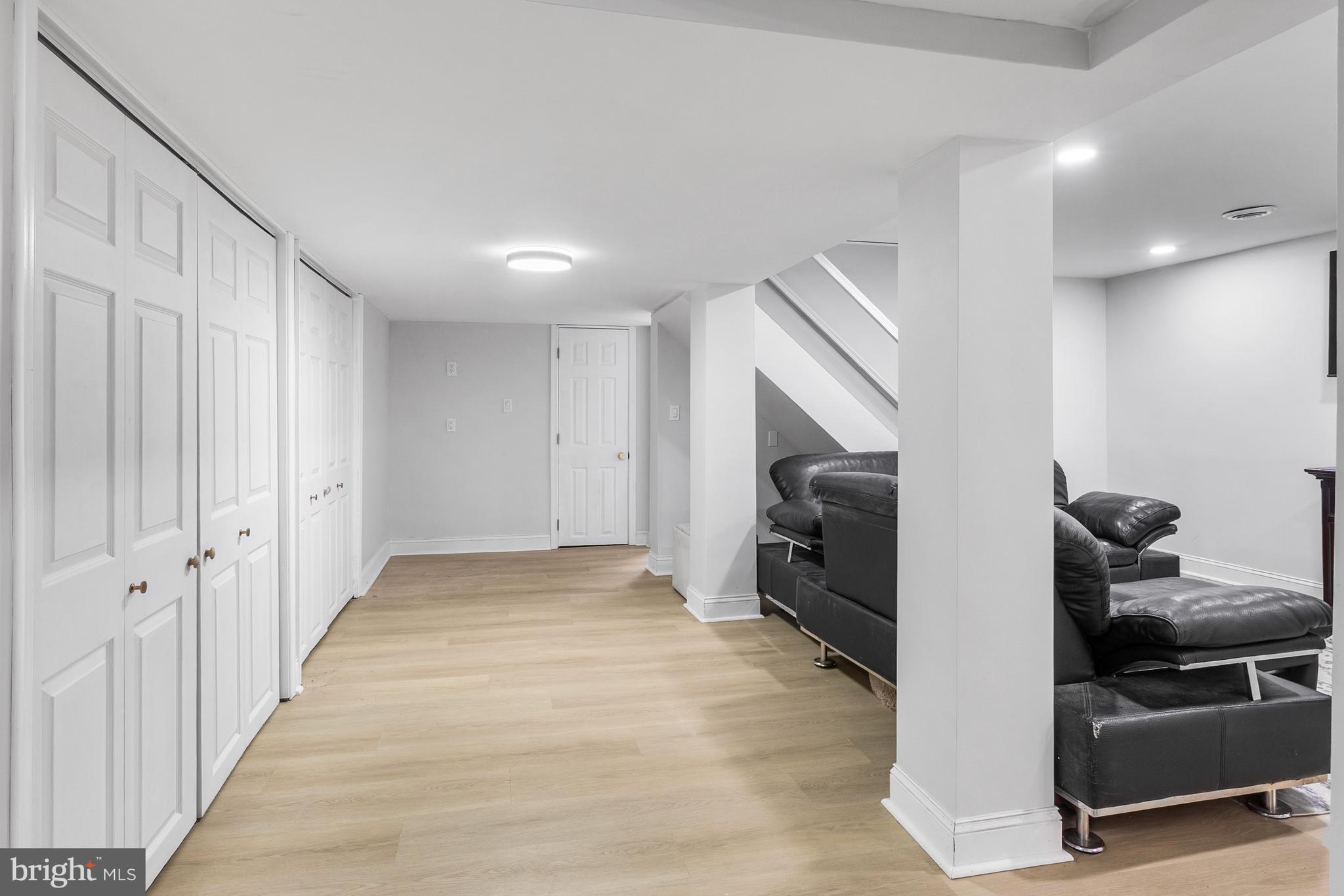 HOLLY OAK TERRACE - Residential