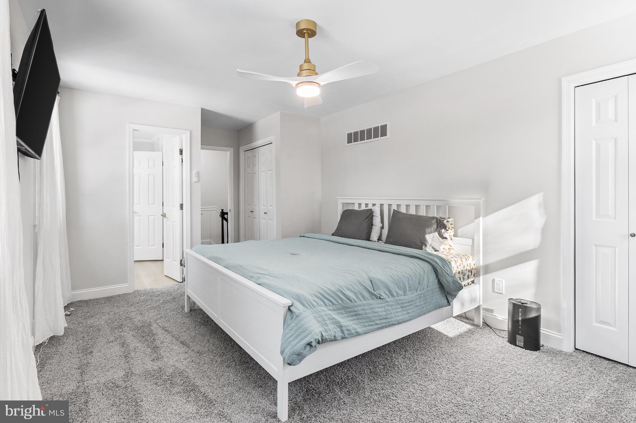 HOLLY OAK TERRACE - Residential