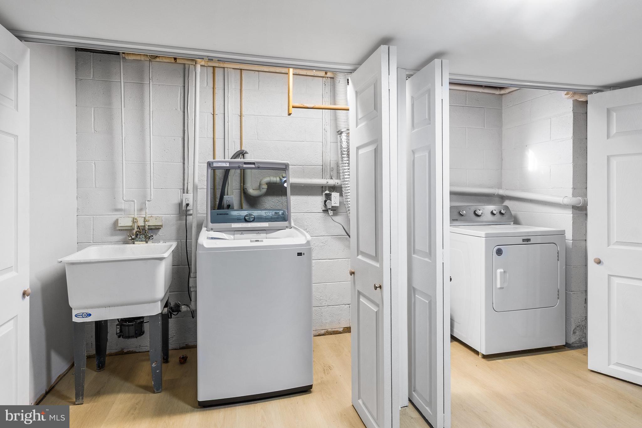 HOLLY OAK TERRACE - Residential