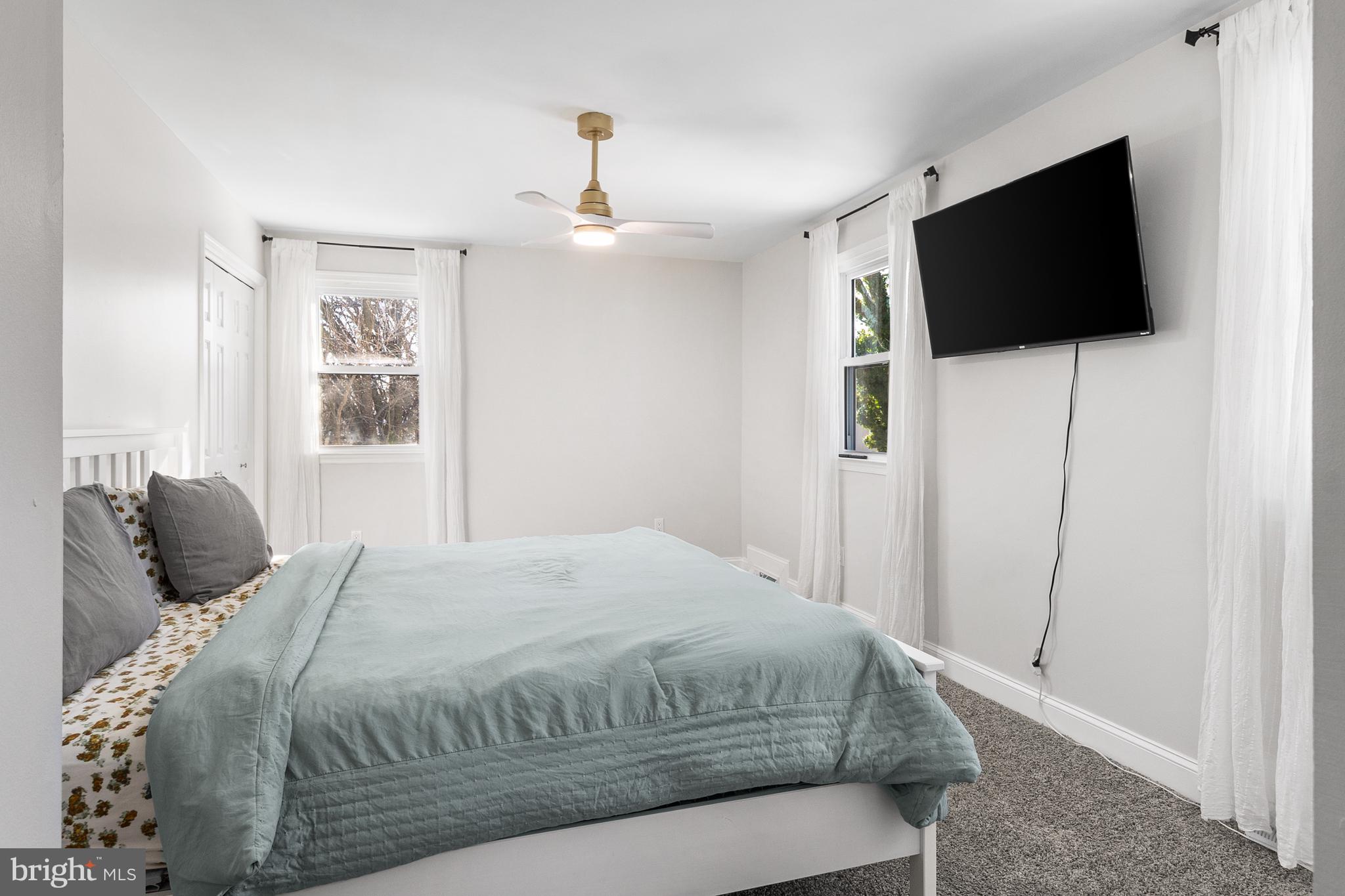 HOLLY OAK TERRACE - Residential