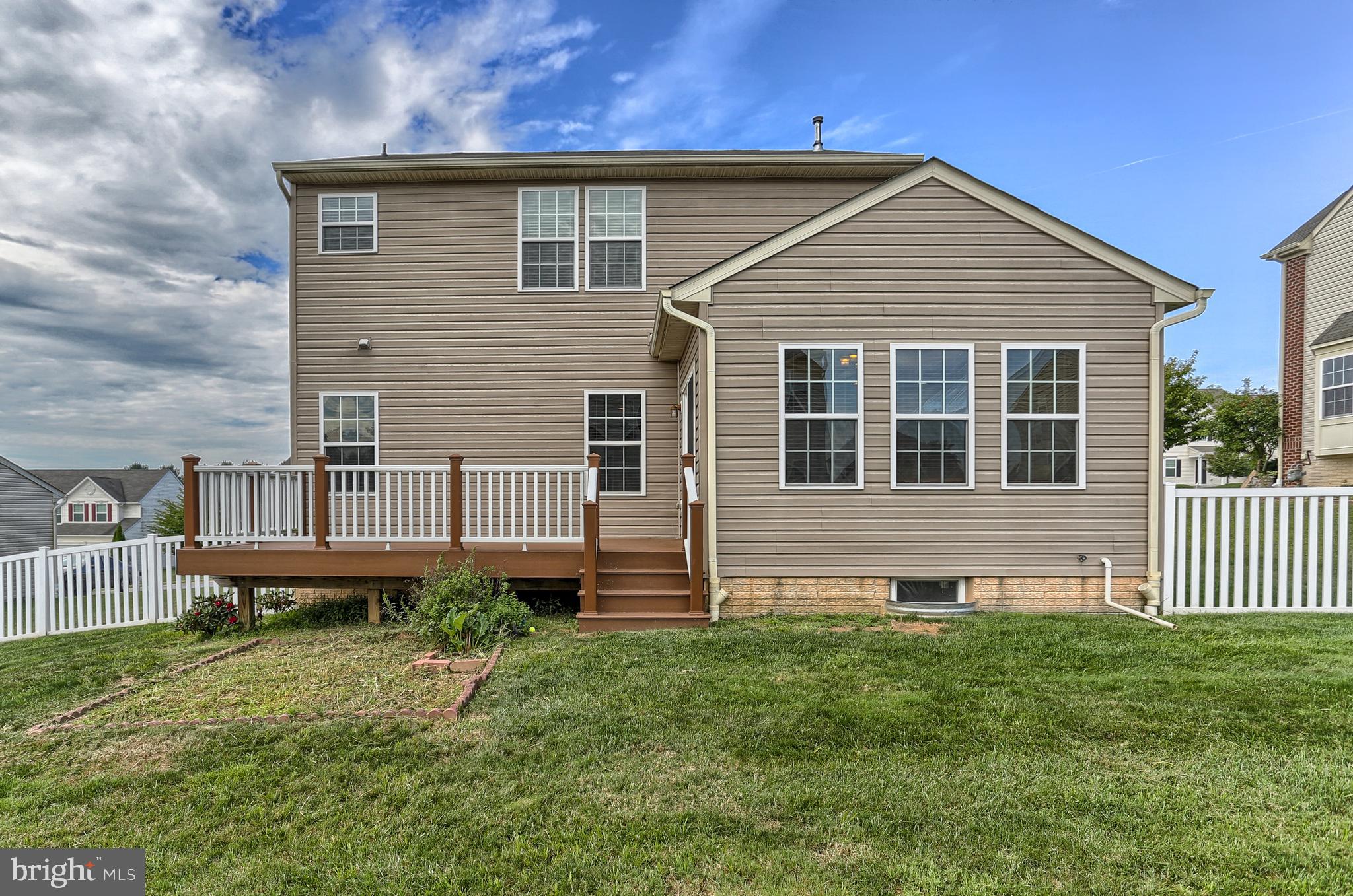 RUSSETT FARMS - Residential