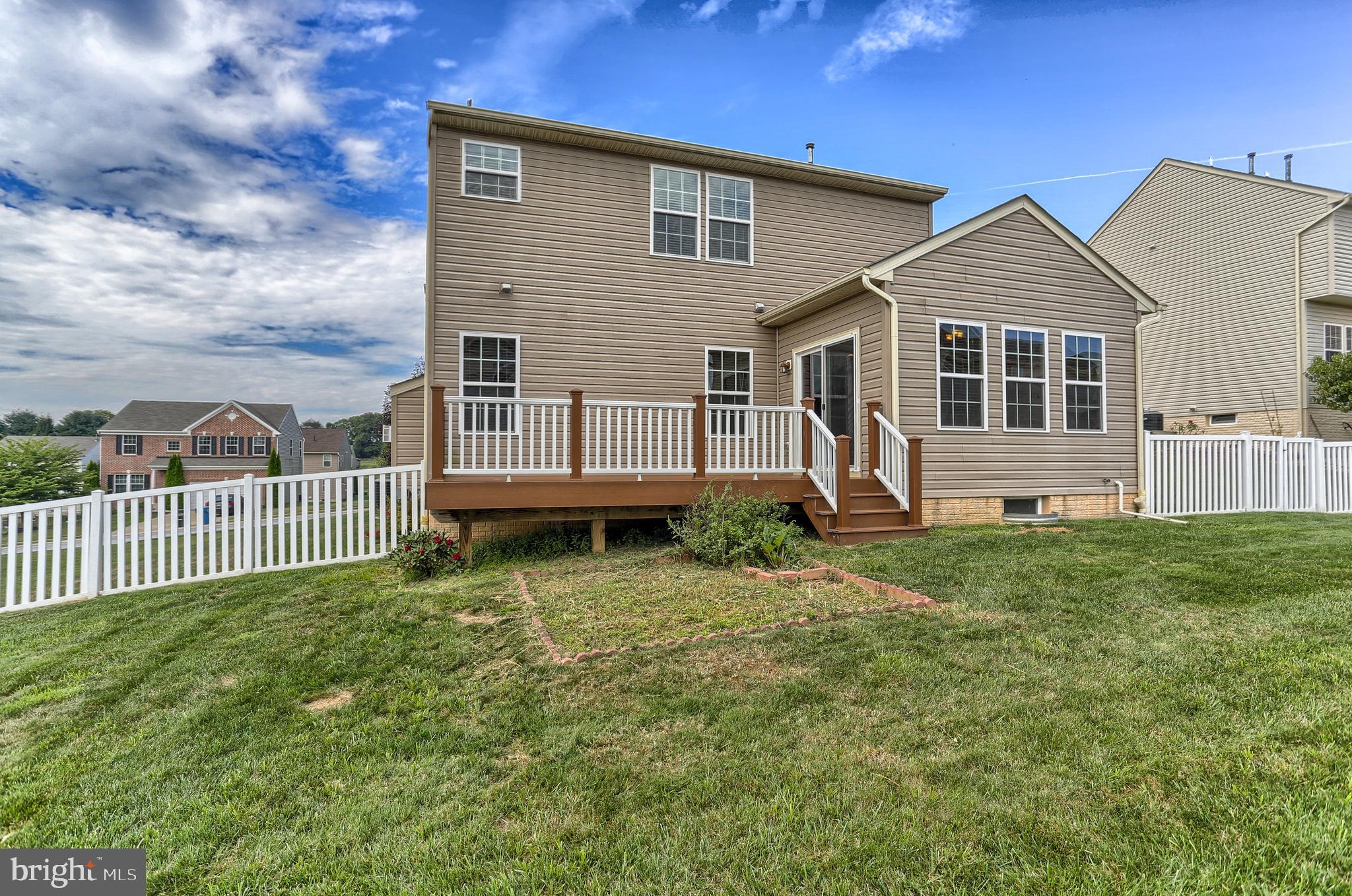 RUSSETT FARMS - Residential