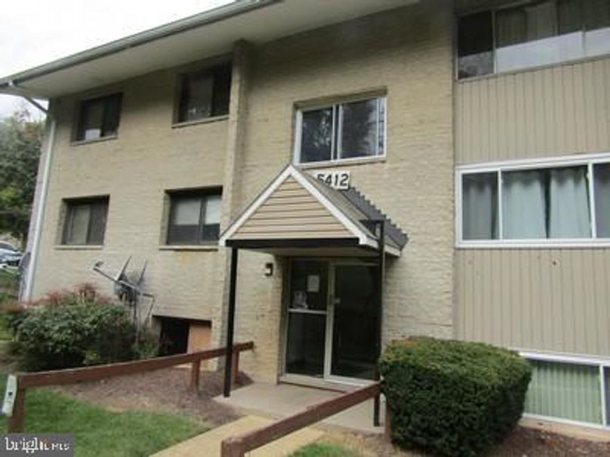Excellent opportunity to own a 2 br/1 ba condo is a convenient and amenities rich neighborhood.  Features include living room, 2 bedrooms, kitchen, washer/dryer hookup,  community pool, and balcony.   Amazing opportunity to make this condo into your very own.  Neighborhood has a shopping mall full of your favorite stores and shops and easy access to public transportation and 495 highway ramp.