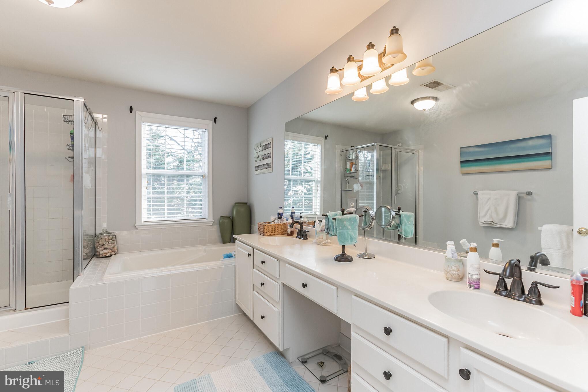 KINGS POINT - Residential