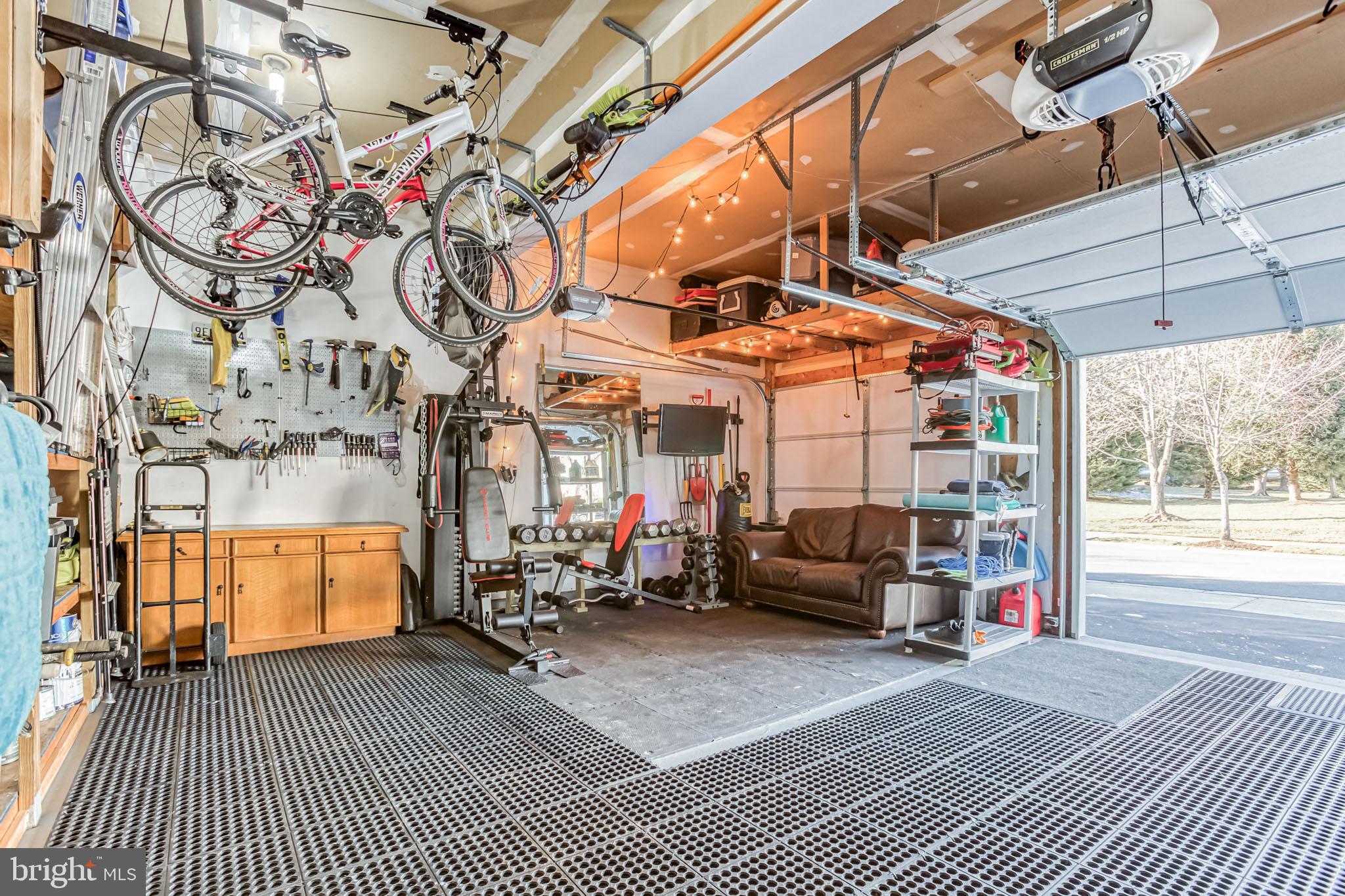 KINGS POINT - Residential