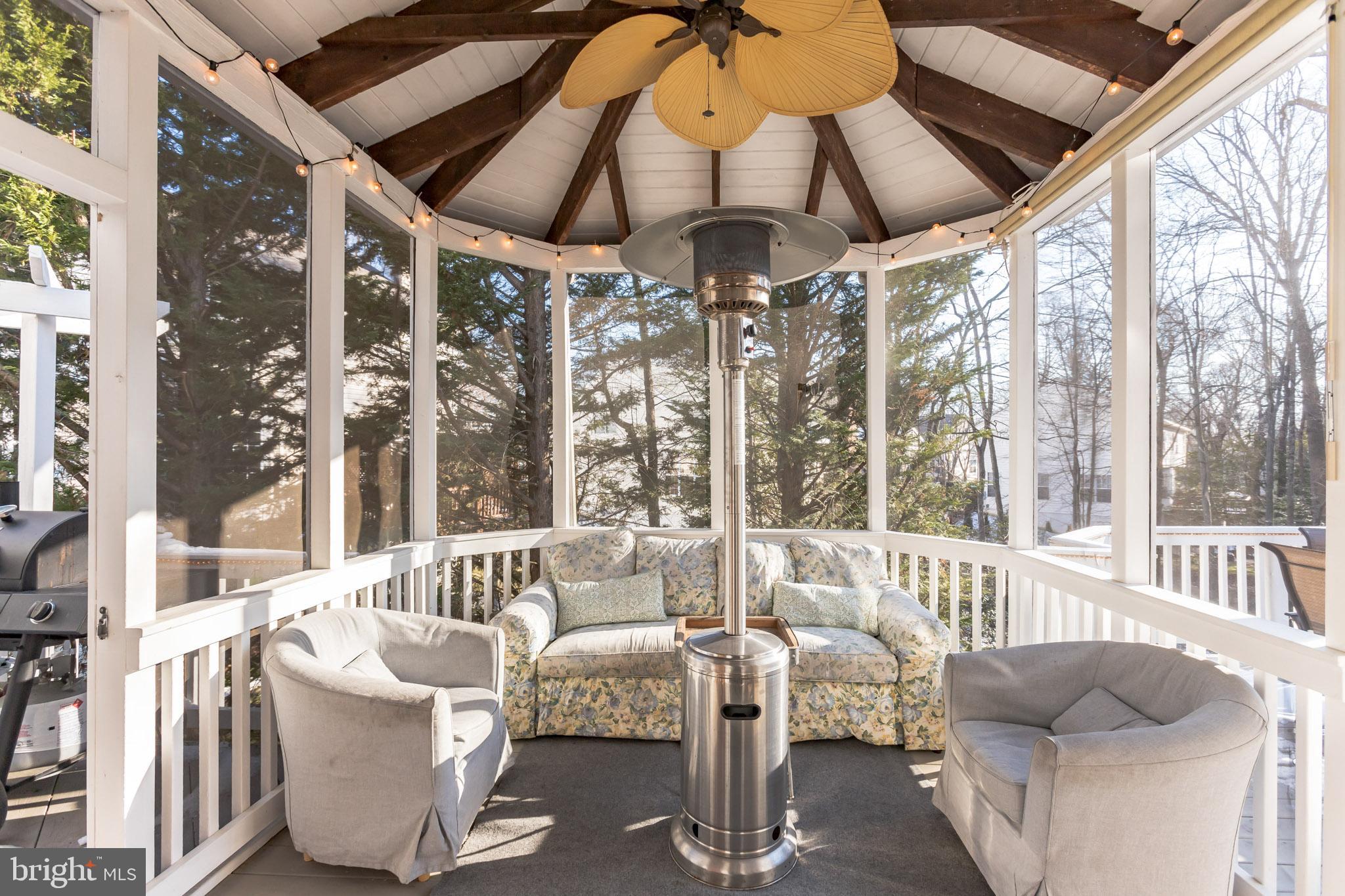 KINGS POINT - Residential