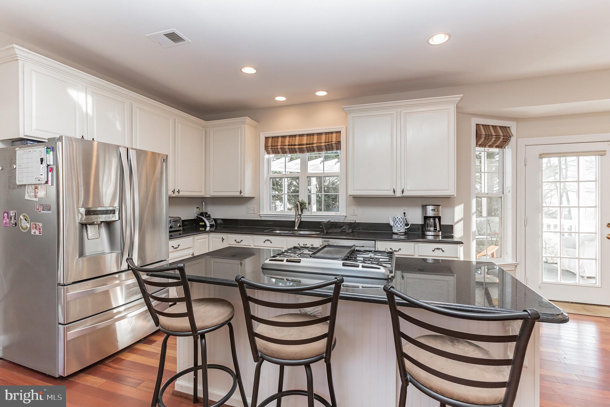 KINGS POINT - Residential