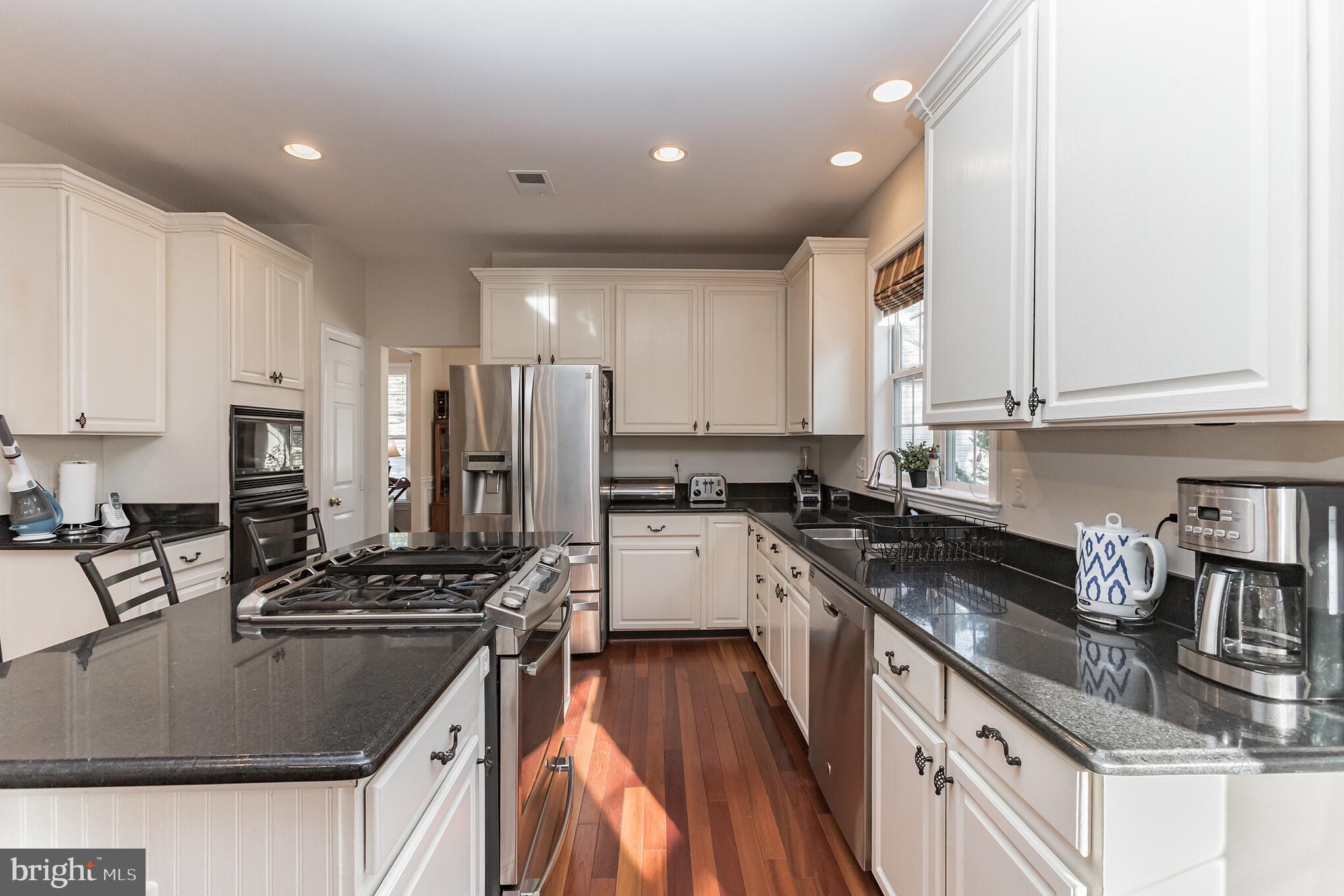 KINGS POINT - Residential