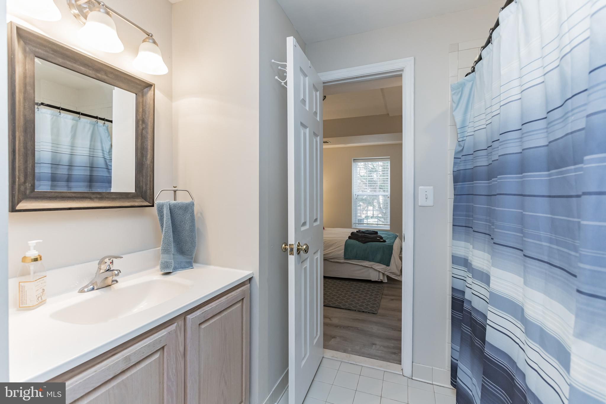 KINGS POINT - Residential