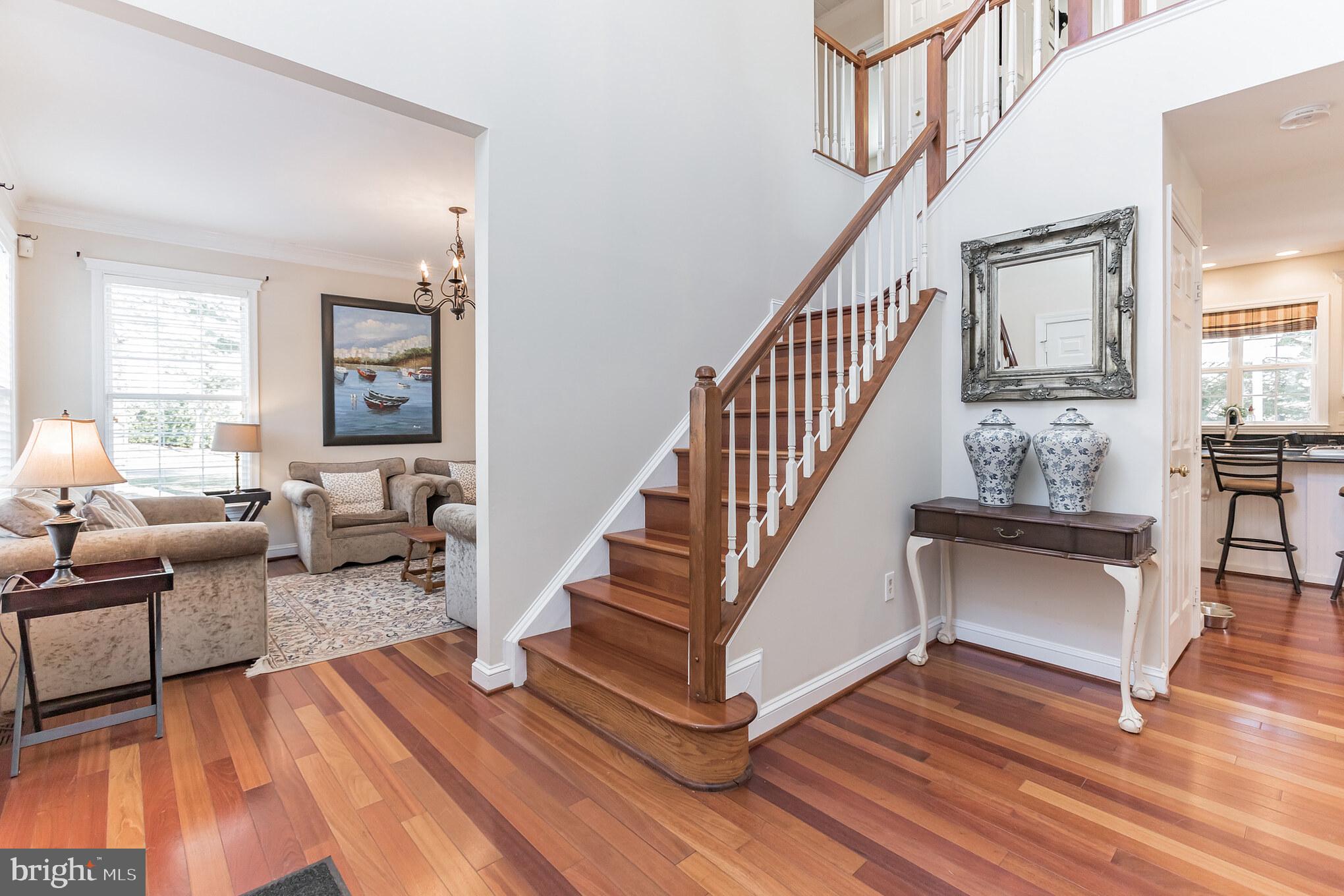 KINGS POINT - Residential