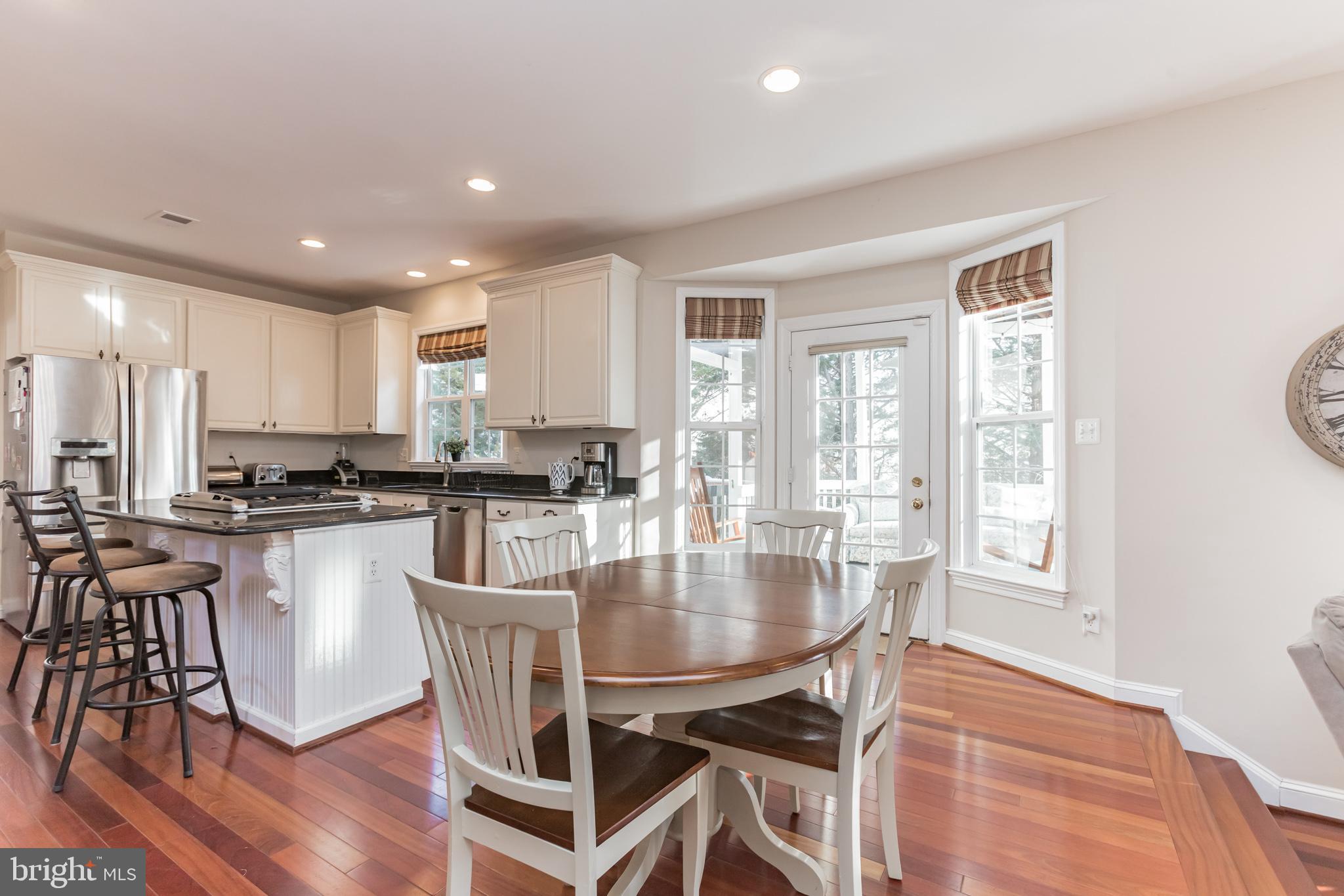 KINGS POINT - Residential