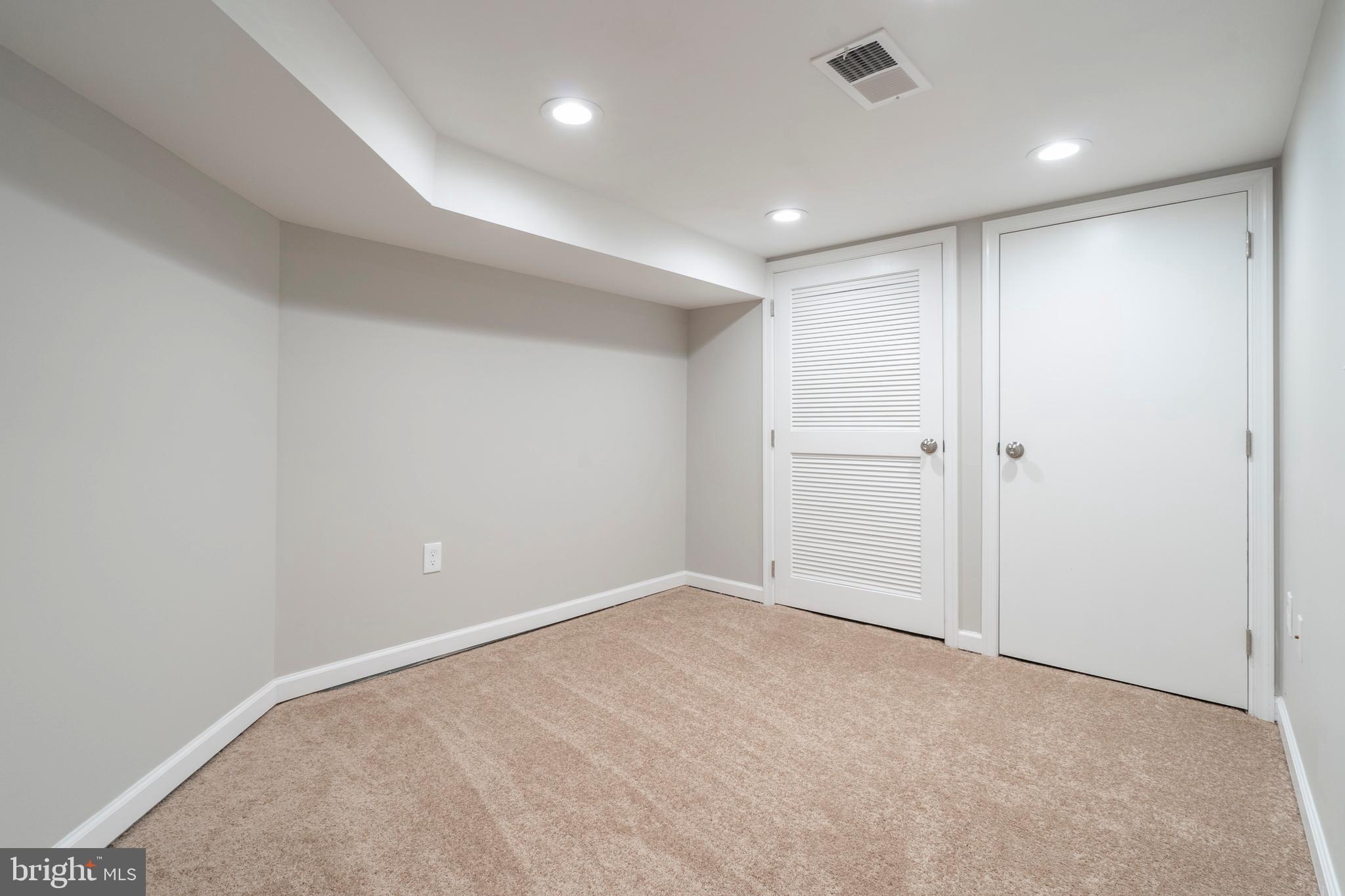 PHILADELPHIA (WEST) - Residential