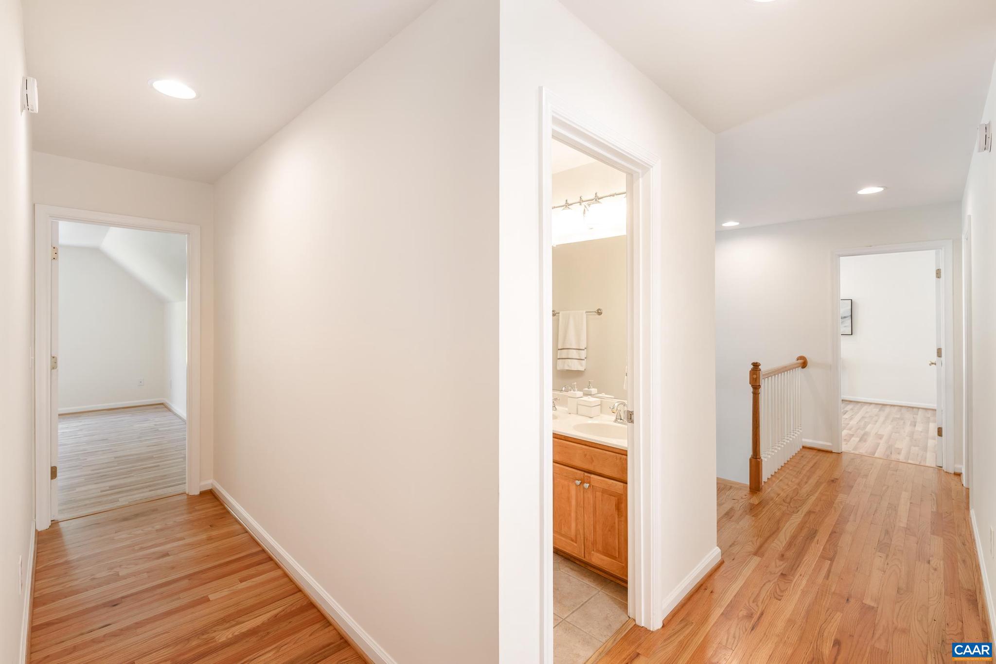 MOSBY MOUNTAIN - Residential