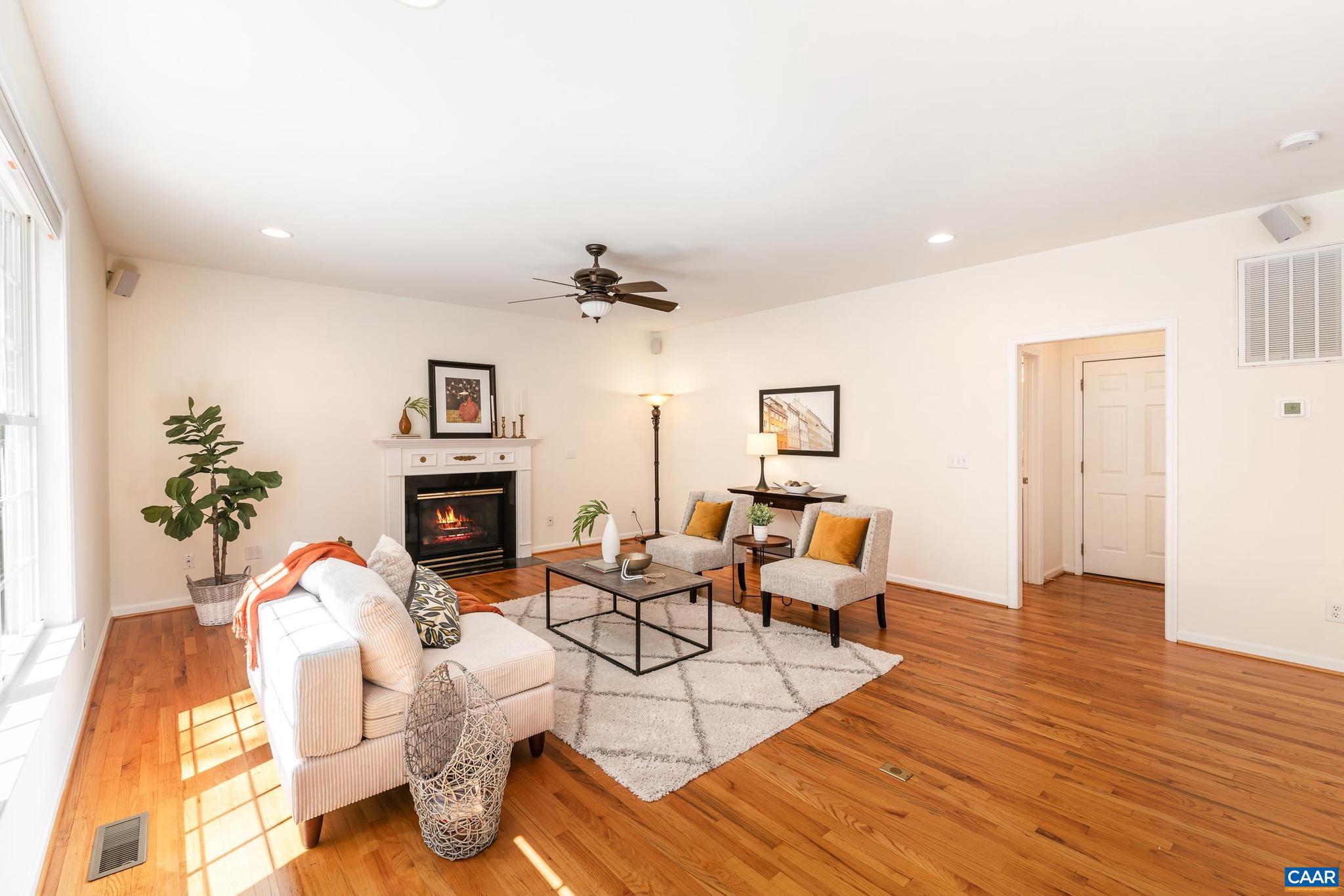 MOSBY MOUNTAIN - Residential