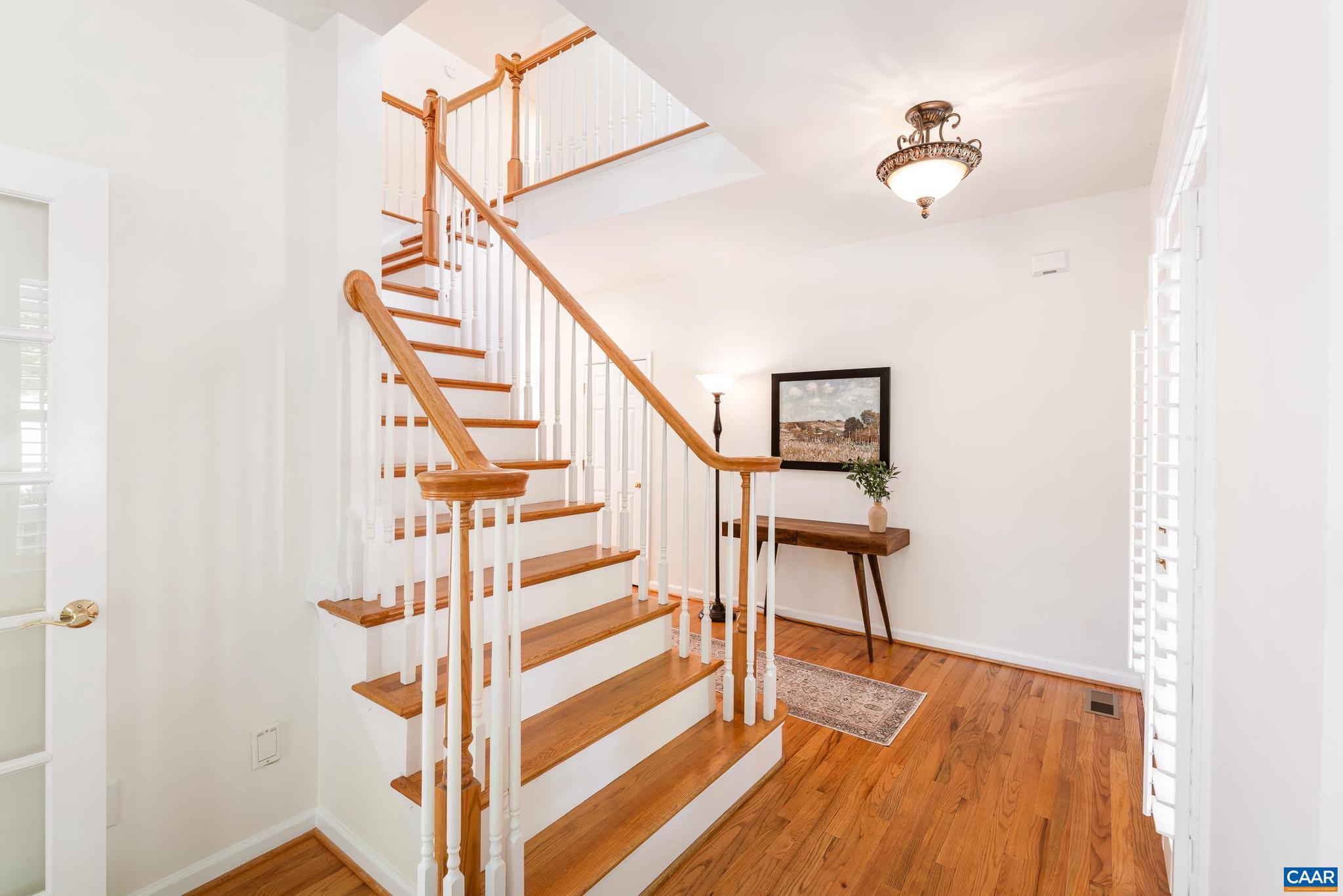 MOSBY MOUNTAIN - Residential
