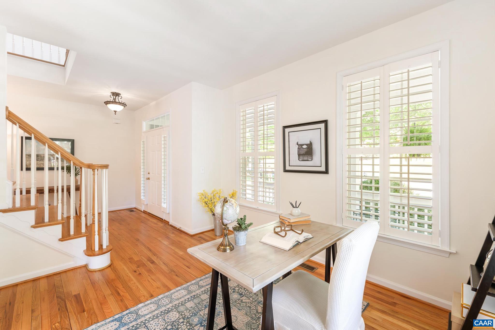 MOSBY MOUNTAIN - Residential
