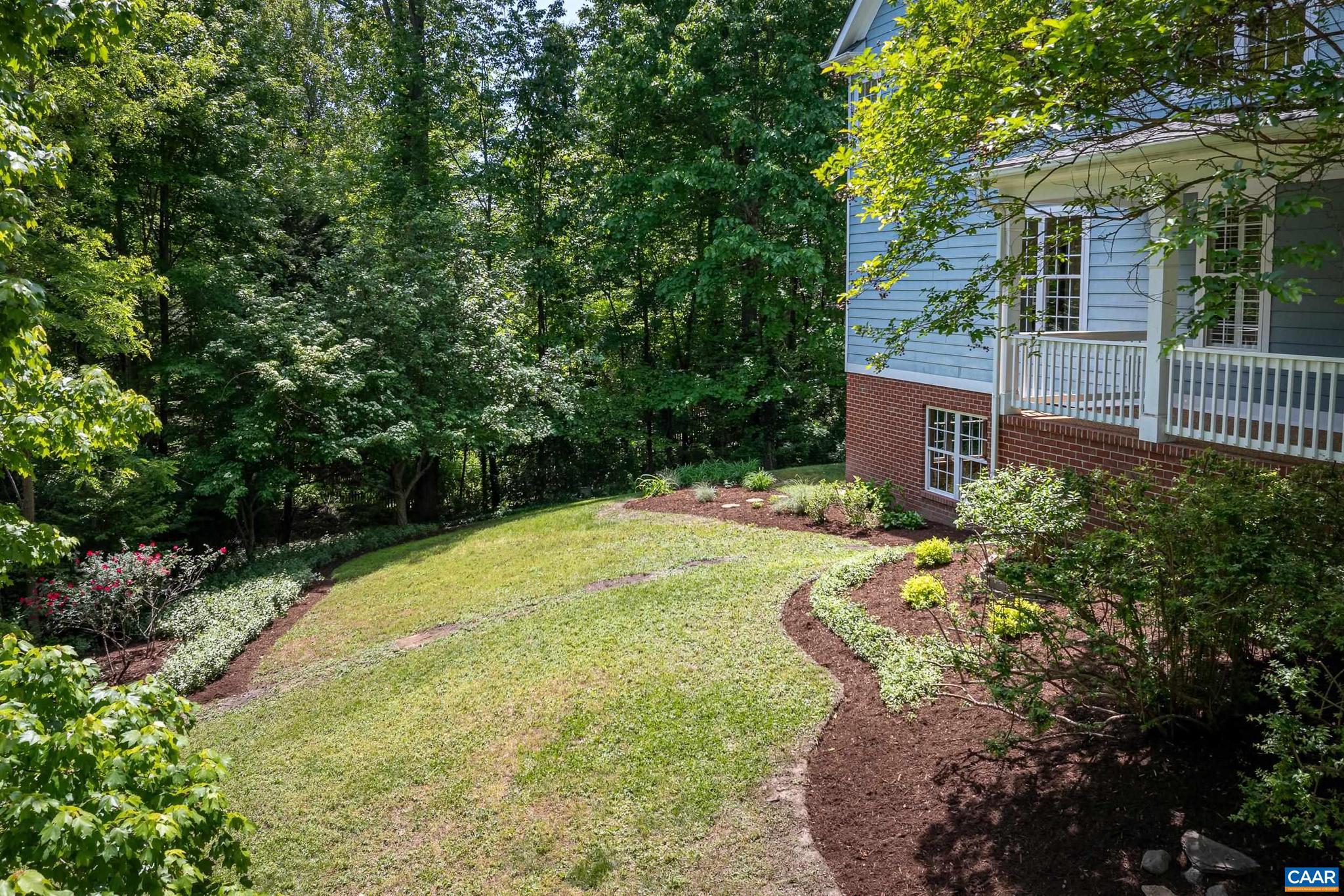 MOSBY MOUNTAIN - Residential