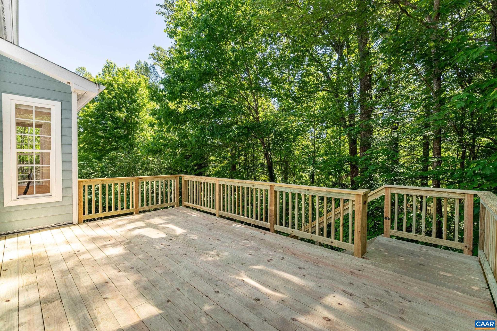 MOSBY MOUNTAIN - Residential