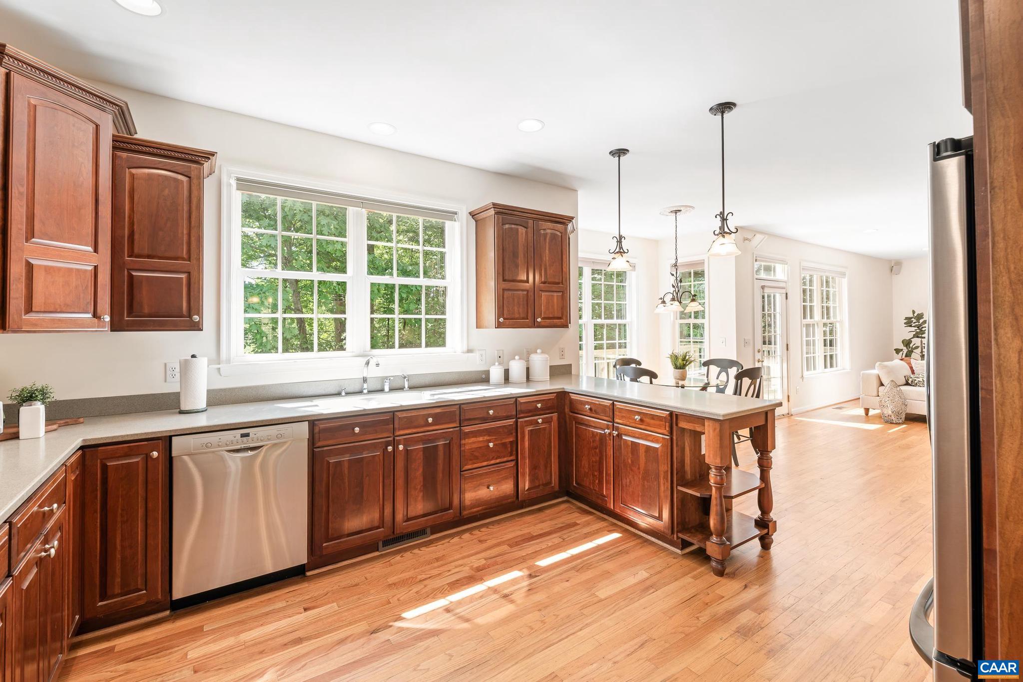 MOSBY MOUNTAIN - Residential