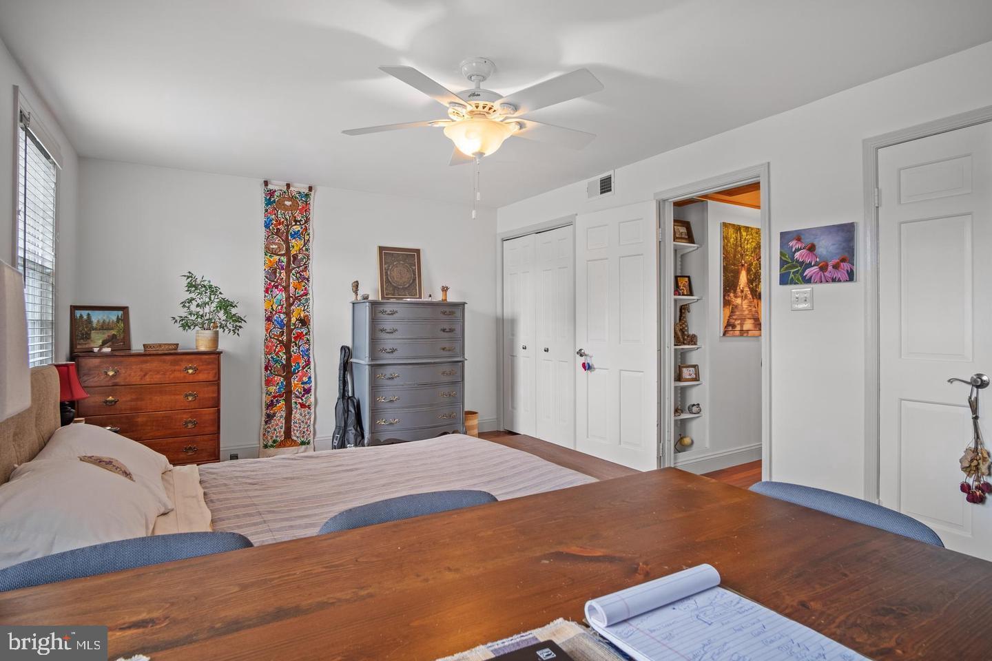 WHALES TAIL - Residential Lease