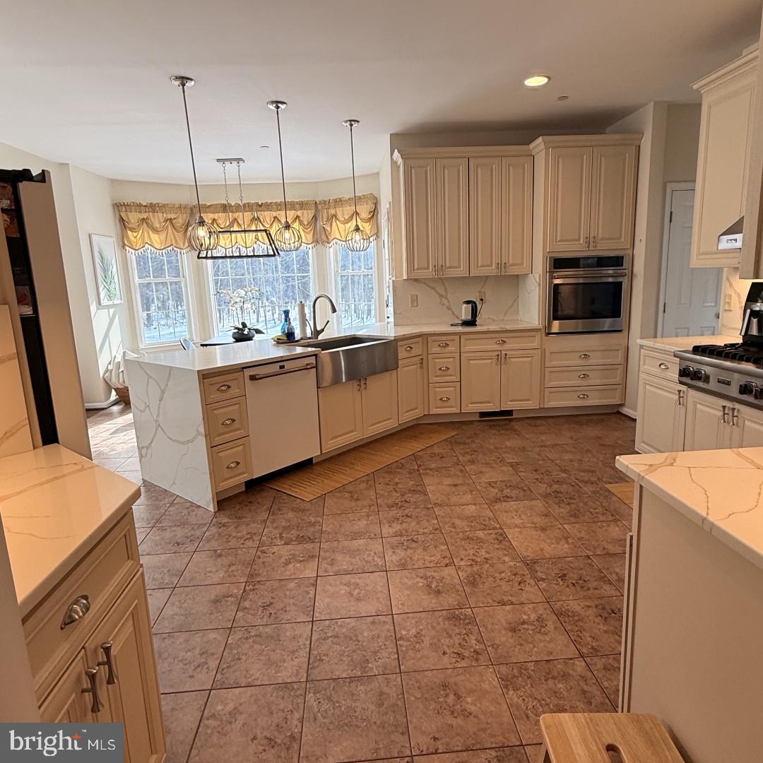 PLEASANT ACRES - Residential