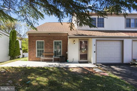8 BARREL STAVE CIRCLE HORSHAM PA 19044