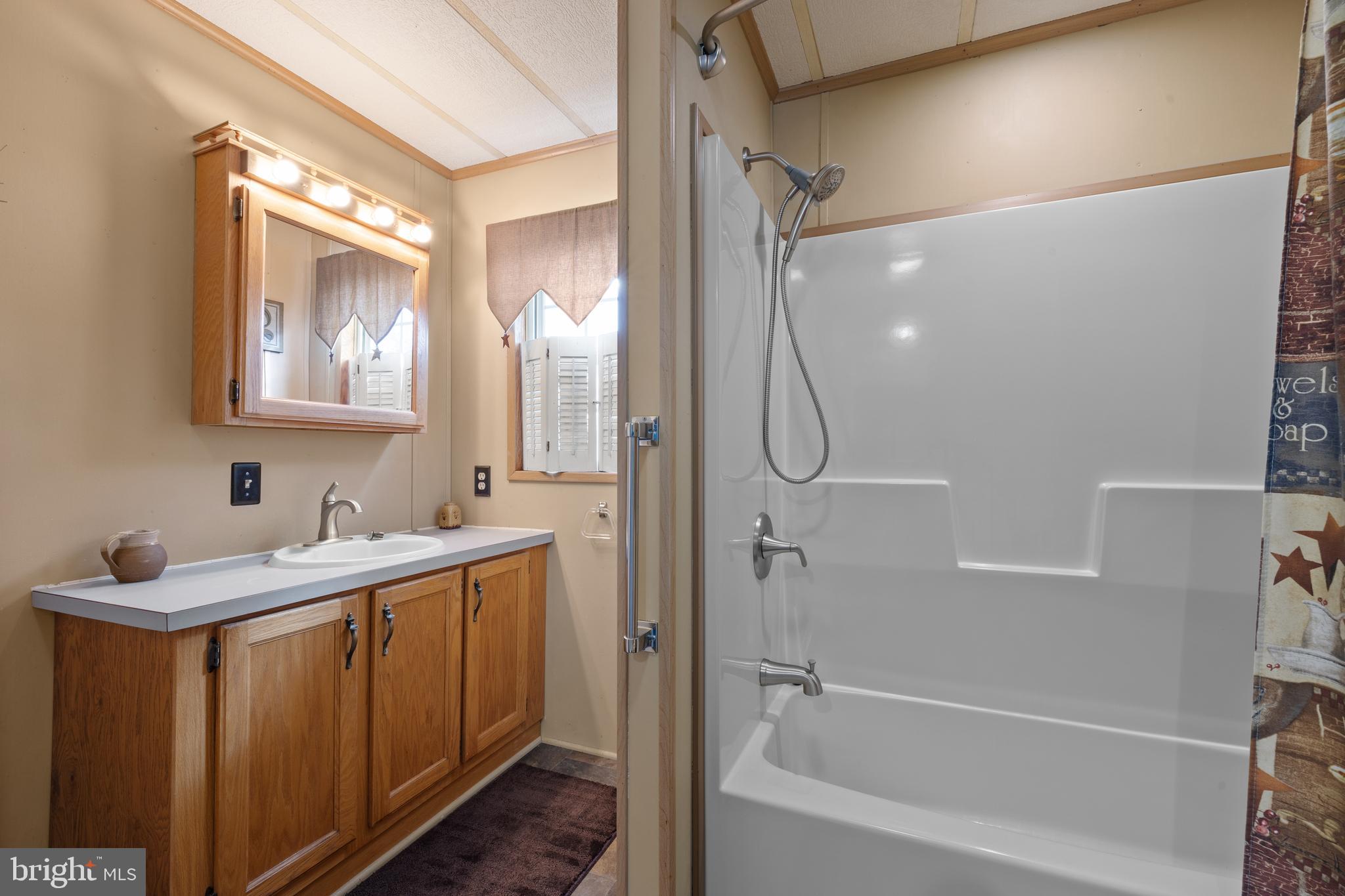 HIDDEN SPRINGS - Residential